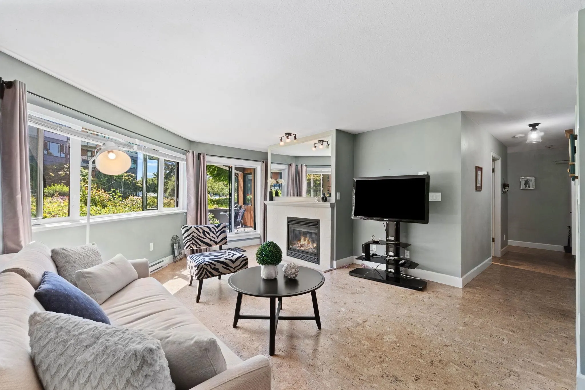 116 1150 Quayside Drive