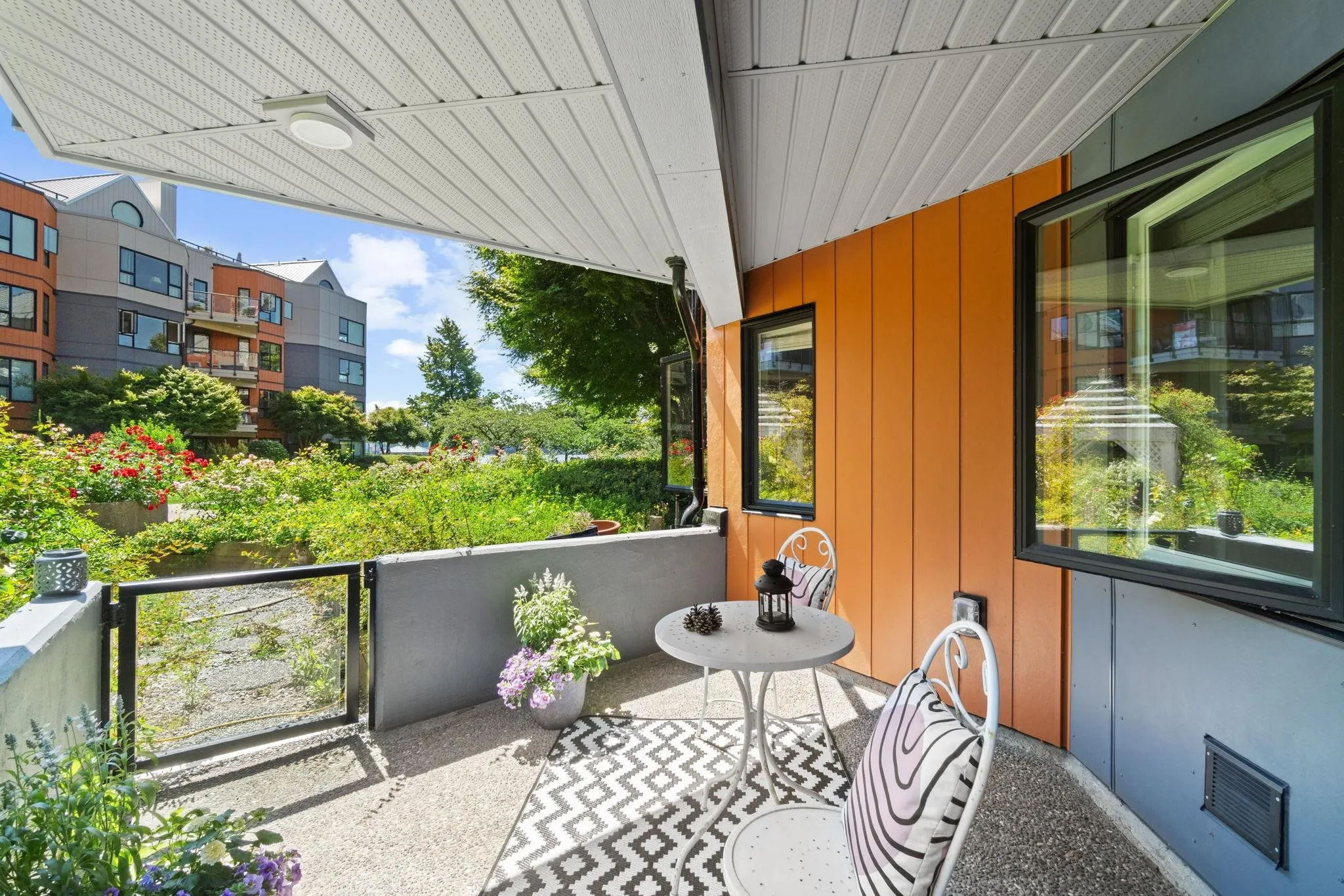 116 1150 Quayside Drive