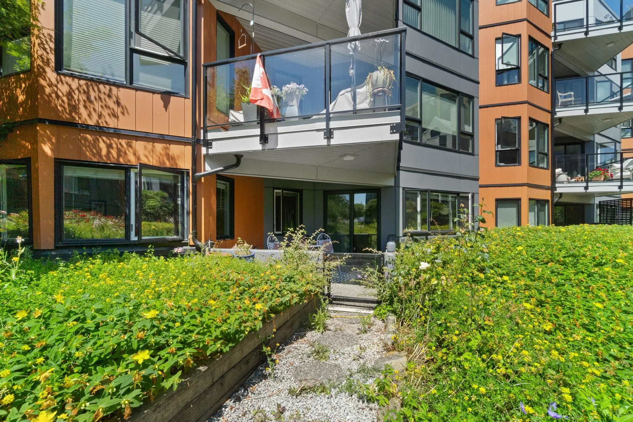116 1150 Quayside Drive