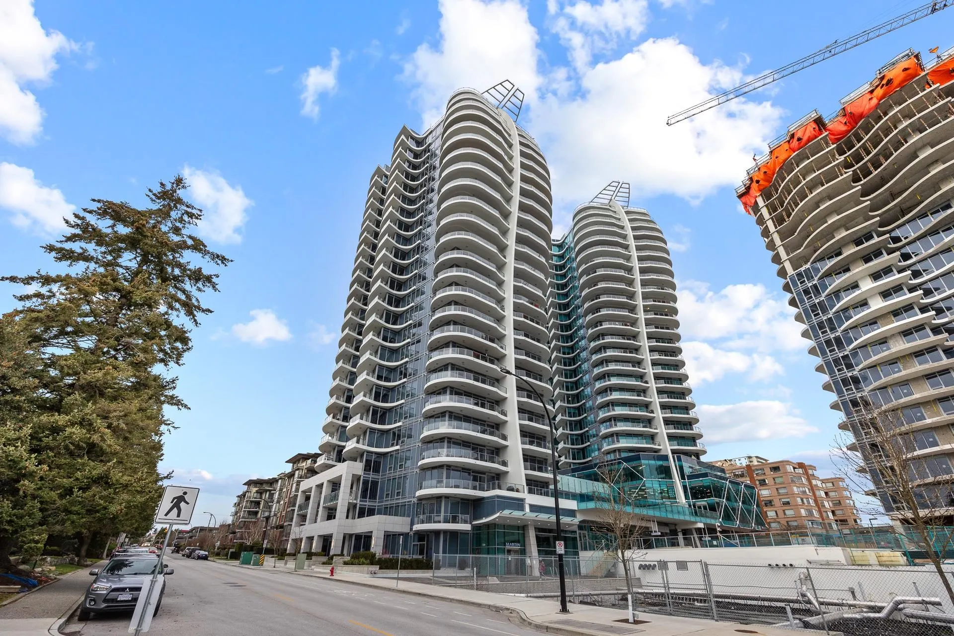 1305 1501 Foster Street