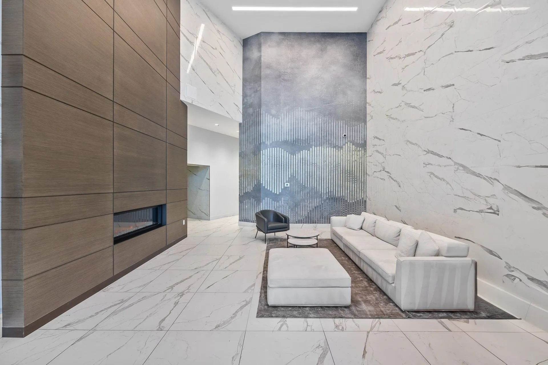1305 1501 Foster Street