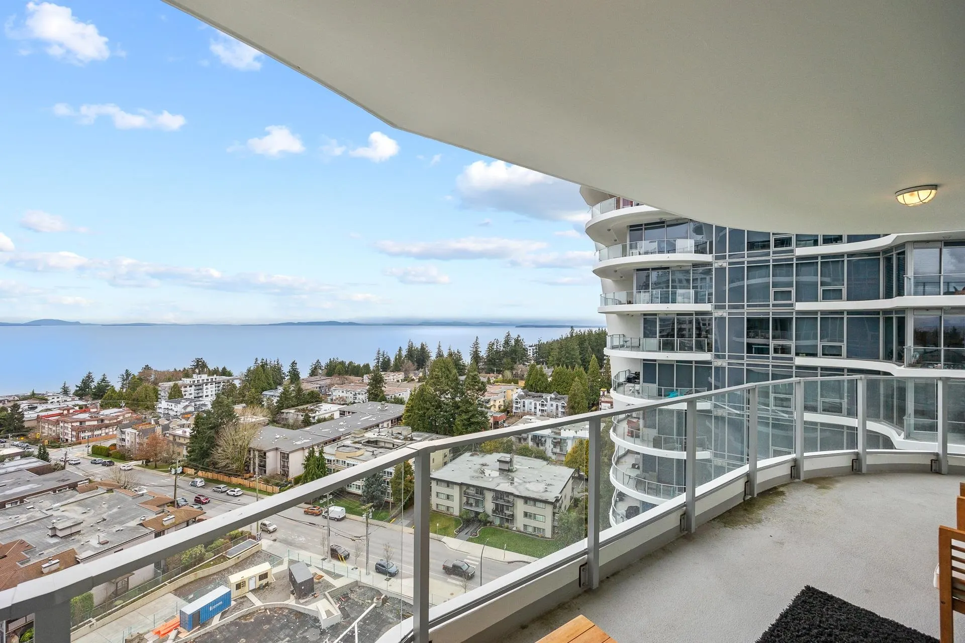 1305 1501 Foster Street