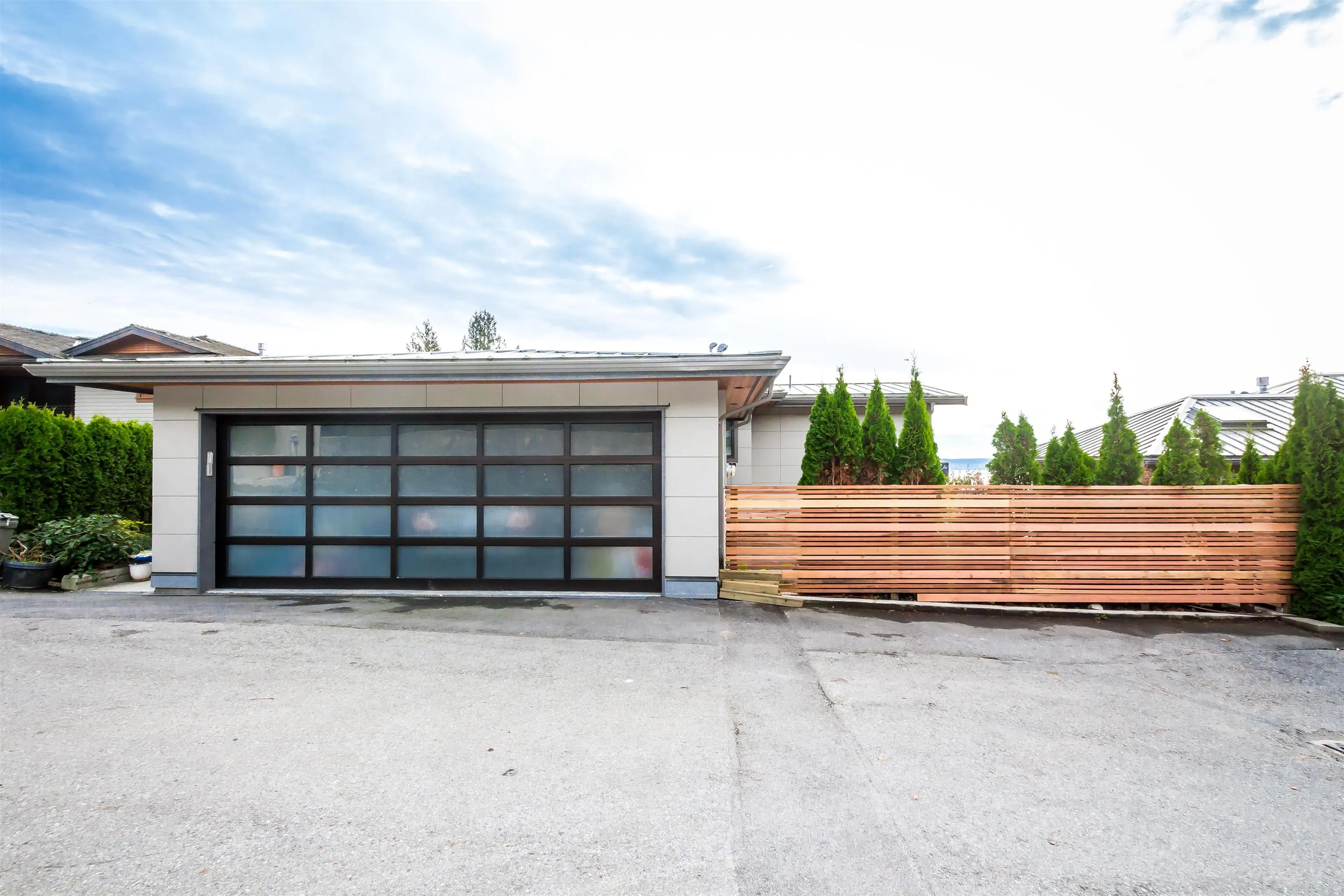 2301 Ottawa Avenue