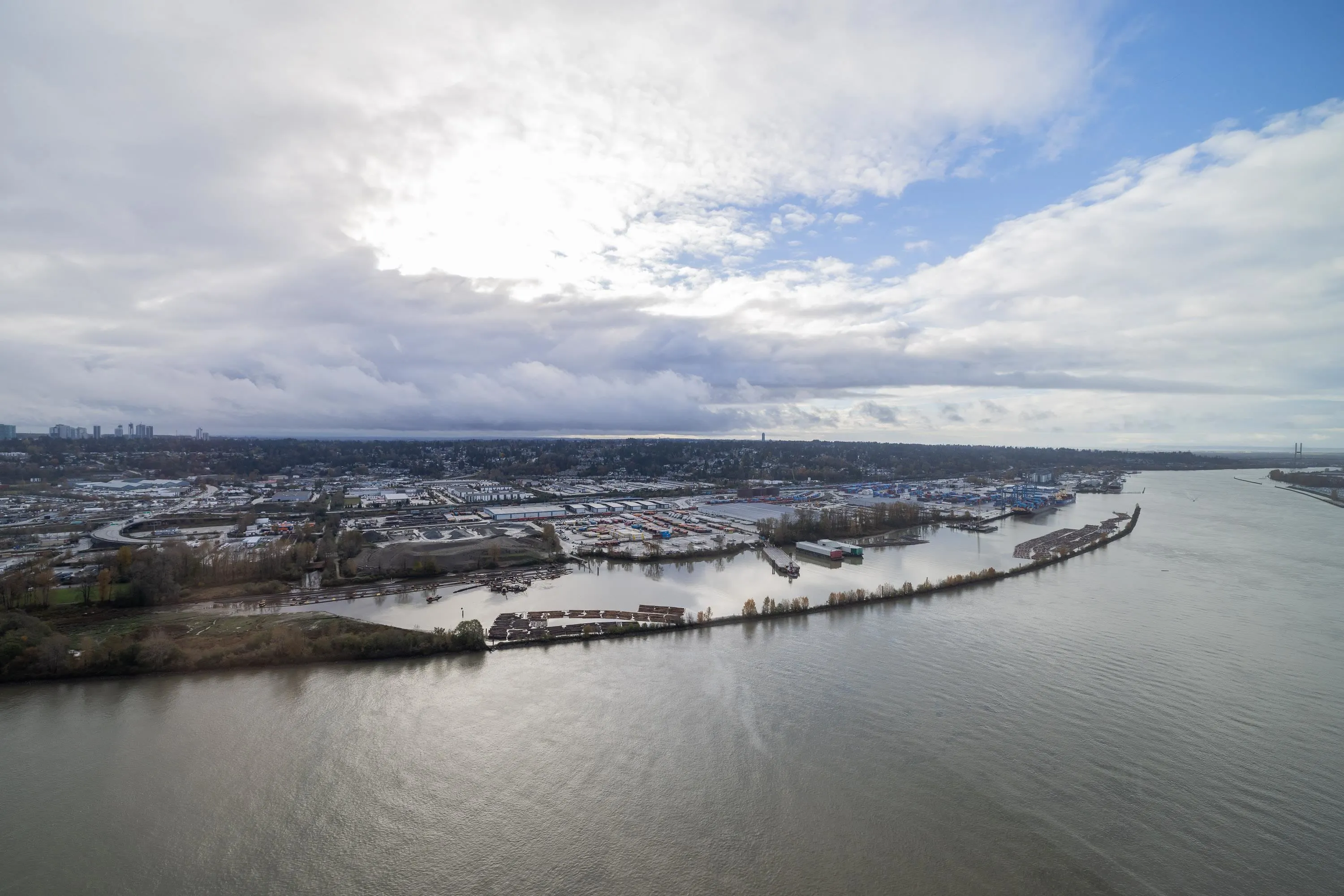 4505 680 Quayside Drive