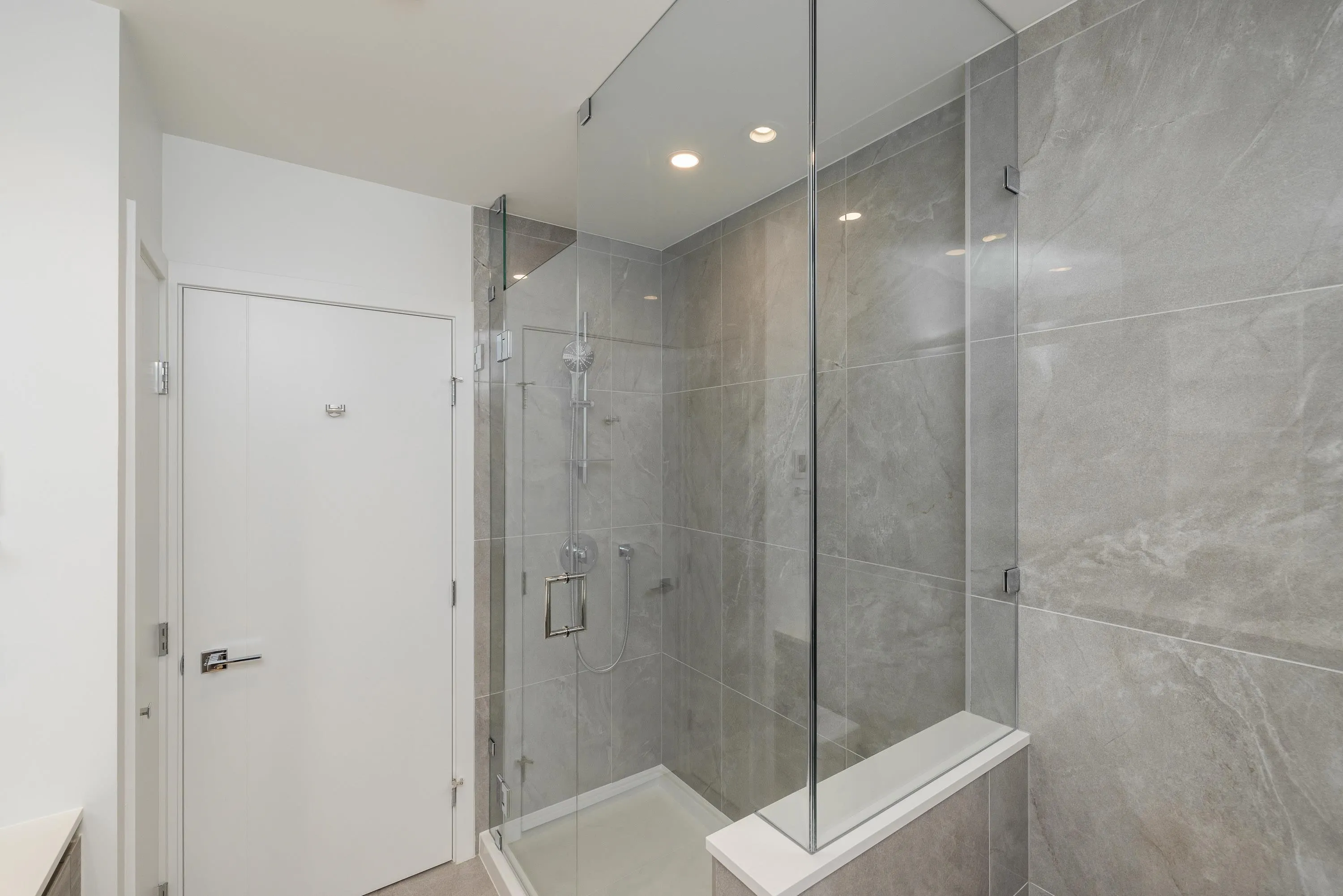 4505 680 Quayside Drive