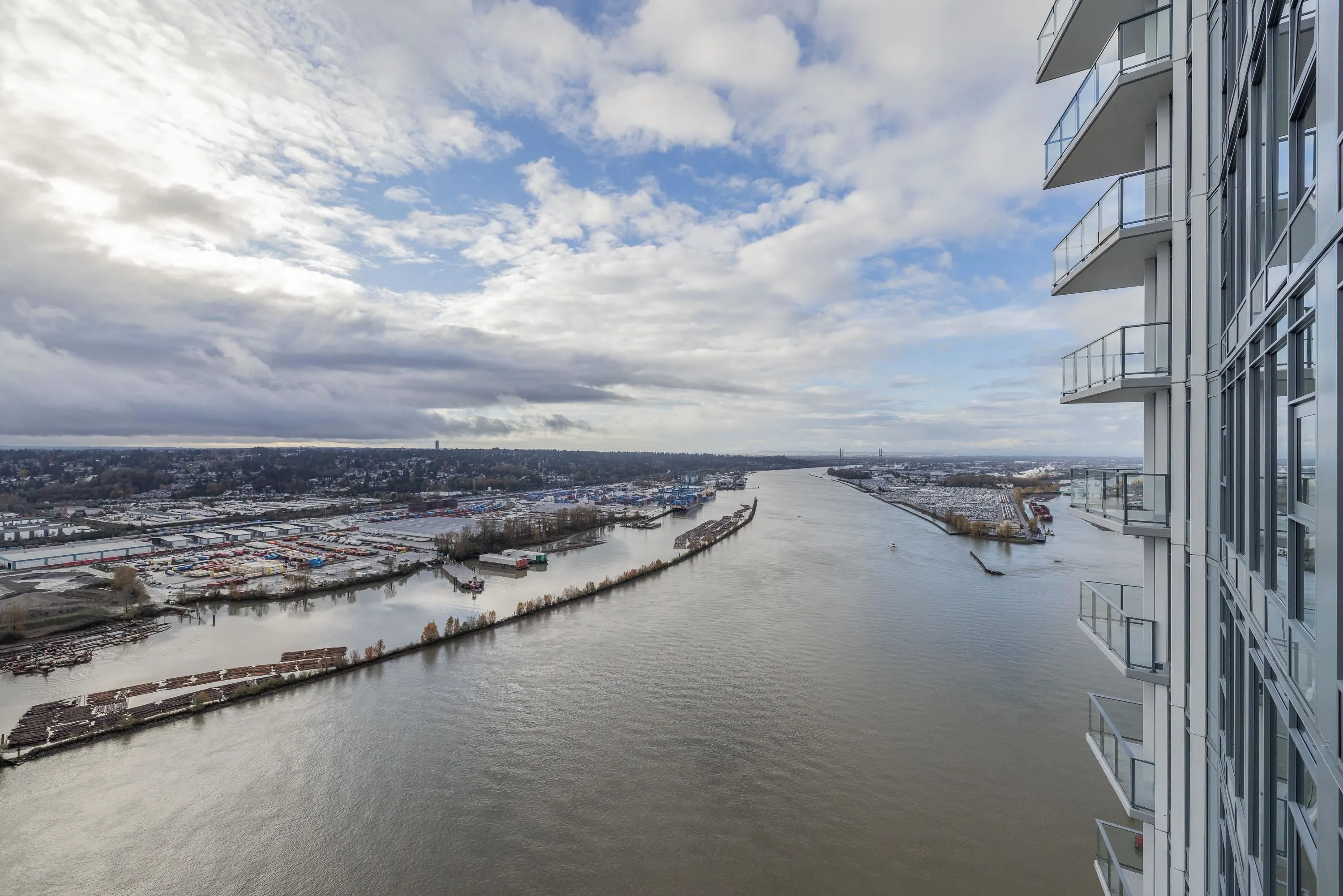 4505 680 Quayside Drive