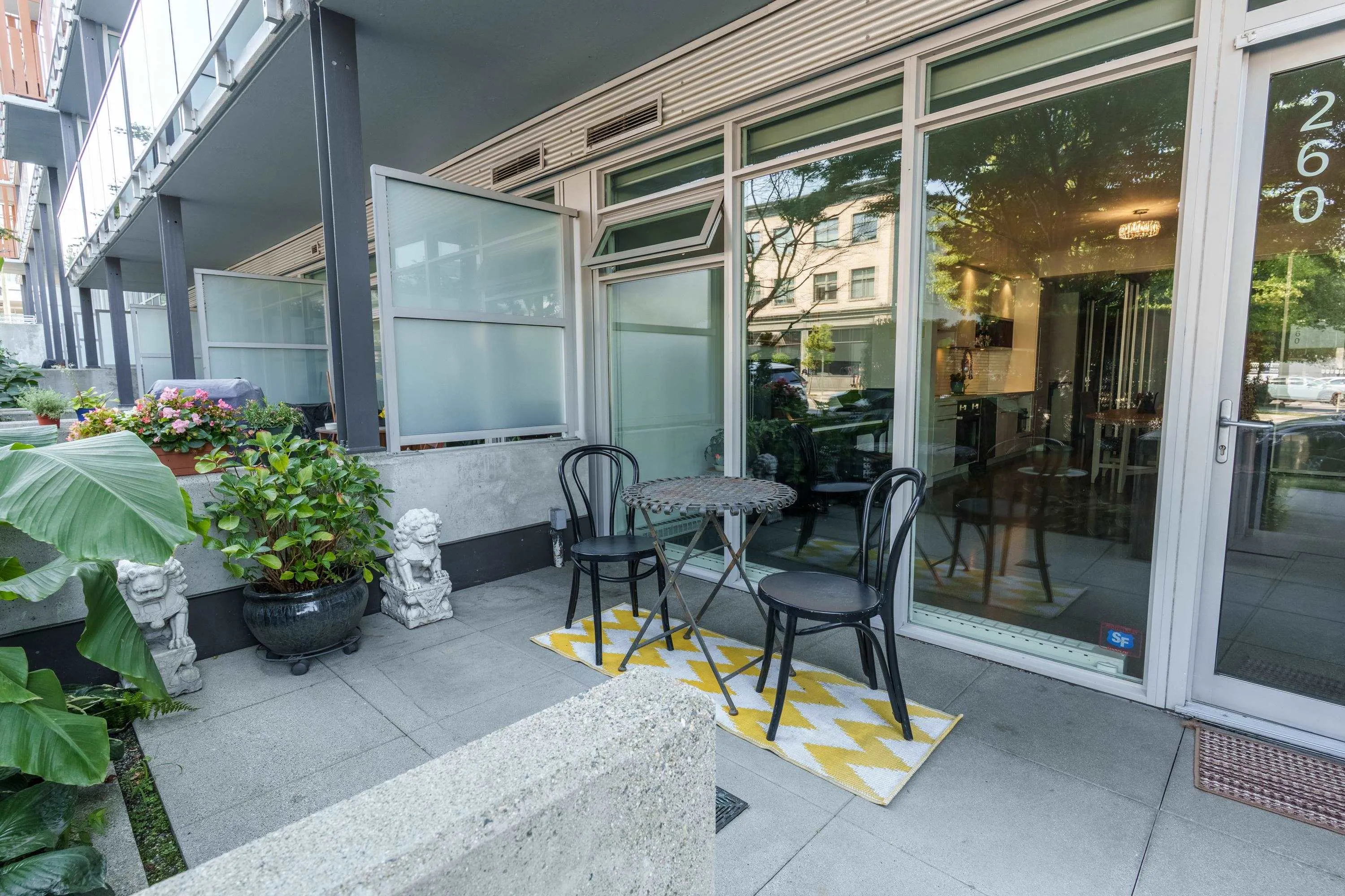 260 E 2nd Avenue
