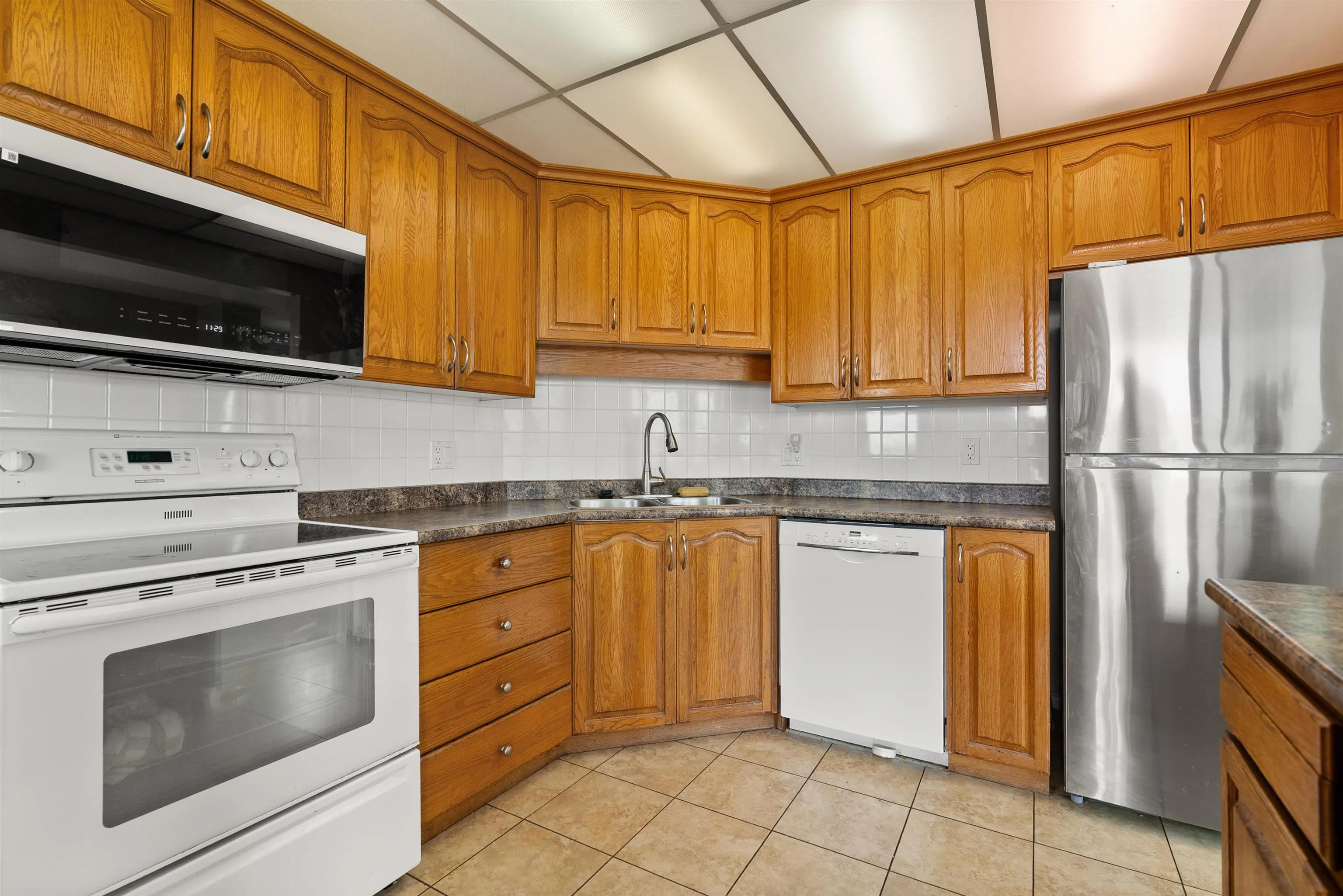 1003 32440 Simon Avenue