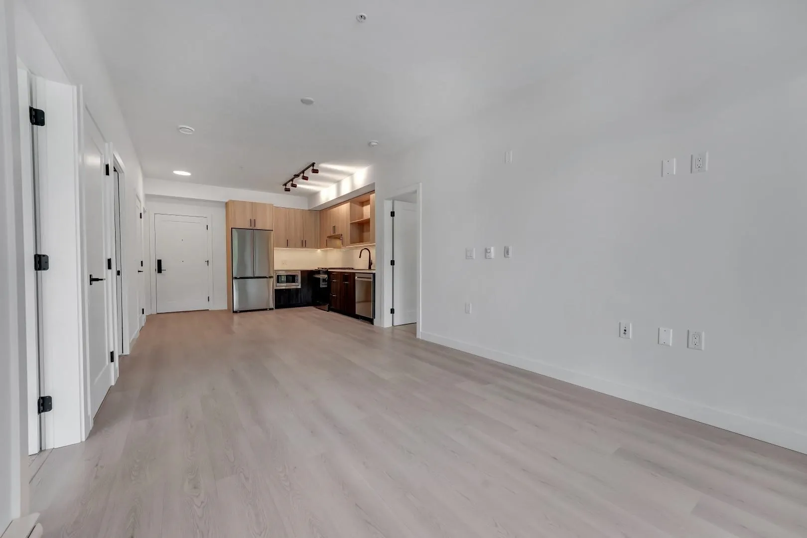 304 1100 Clarke Road