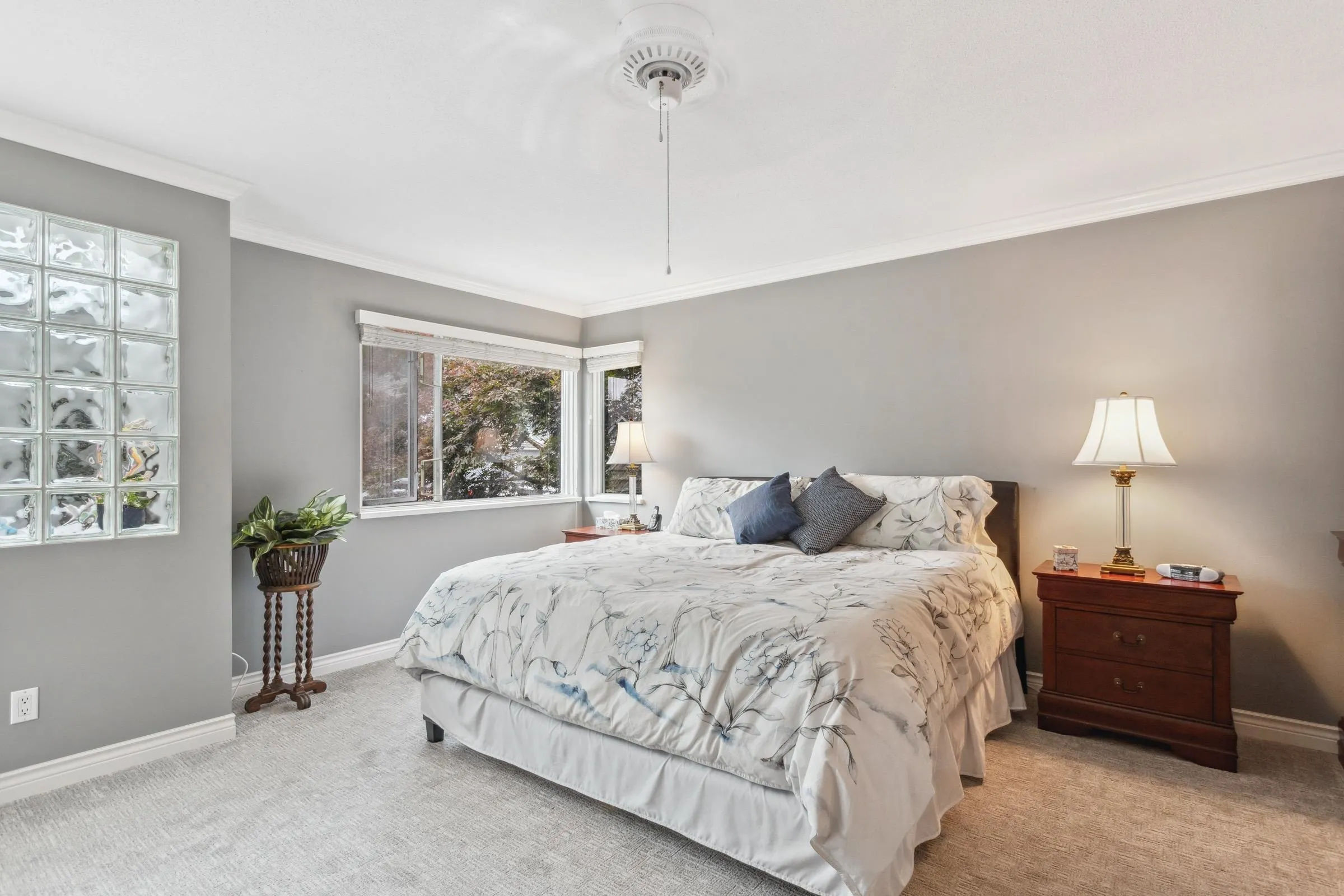 36 1925 Indian River Crescent