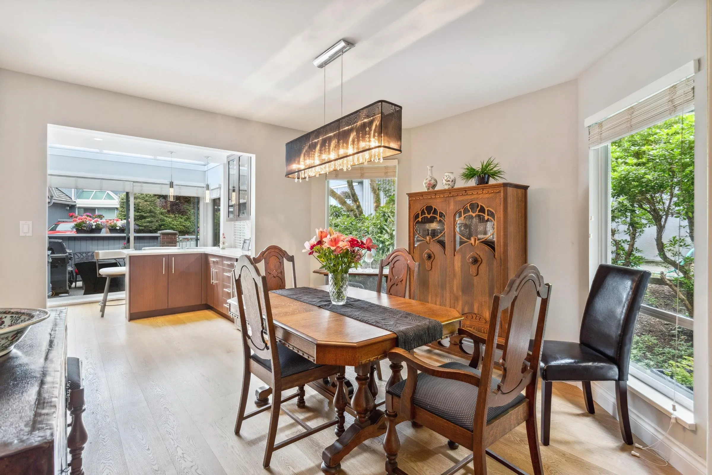 36 1925 Indian River Crescent