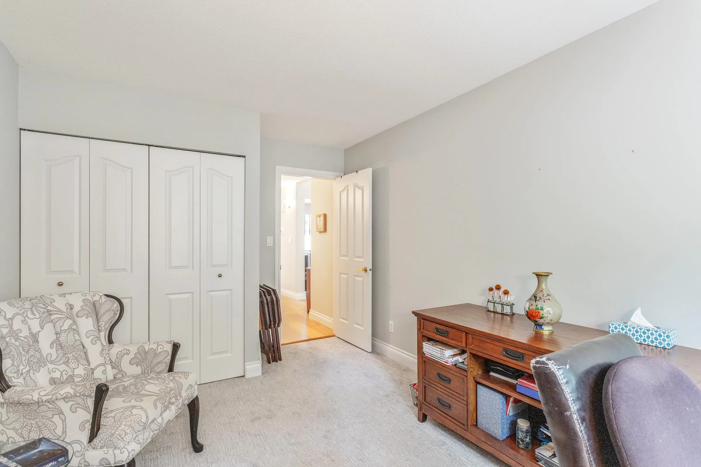 36 1925 Indian River Crescent