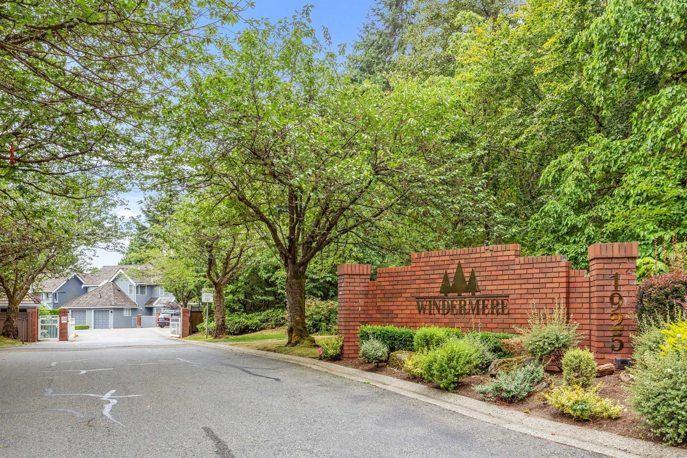 36 1925 Indian River Crescent