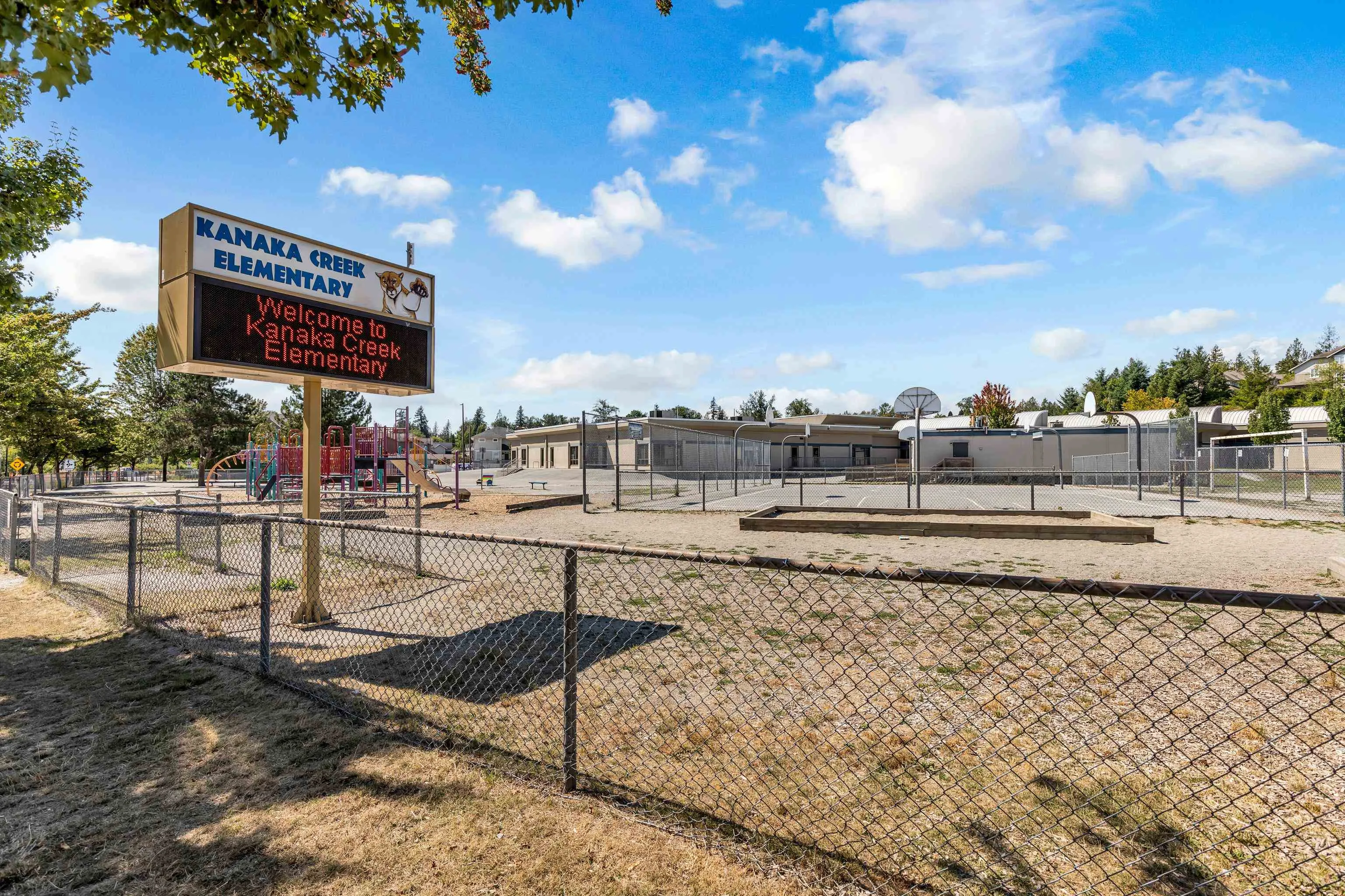 10 23281 Kanaka Way