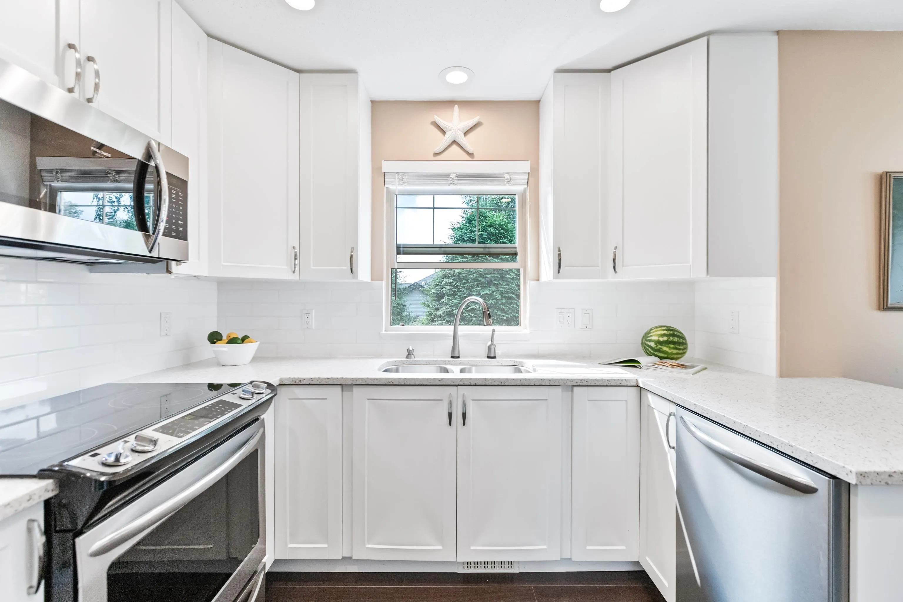 10 23281 Kanaka Way