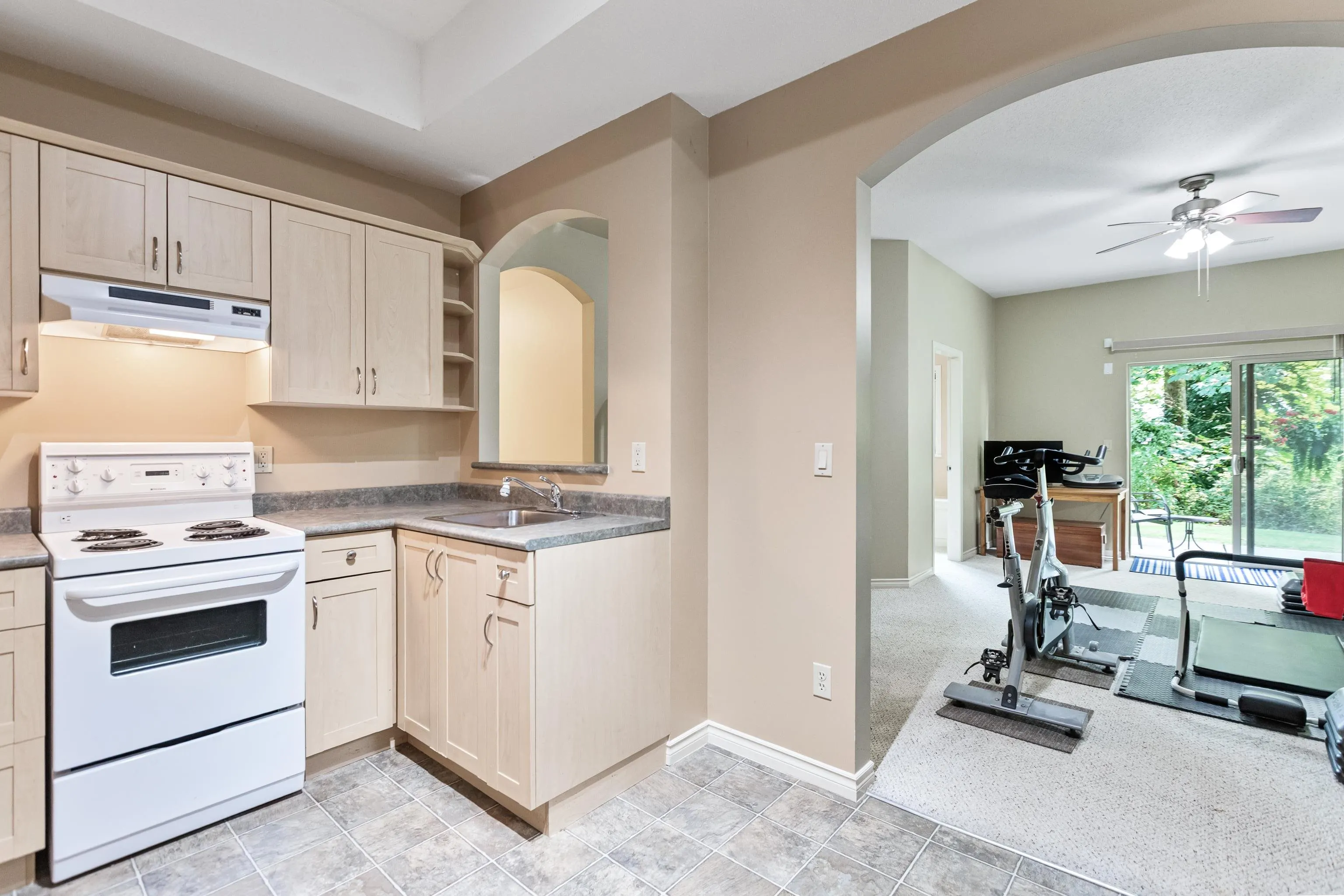 10 23281 Kanaka Way