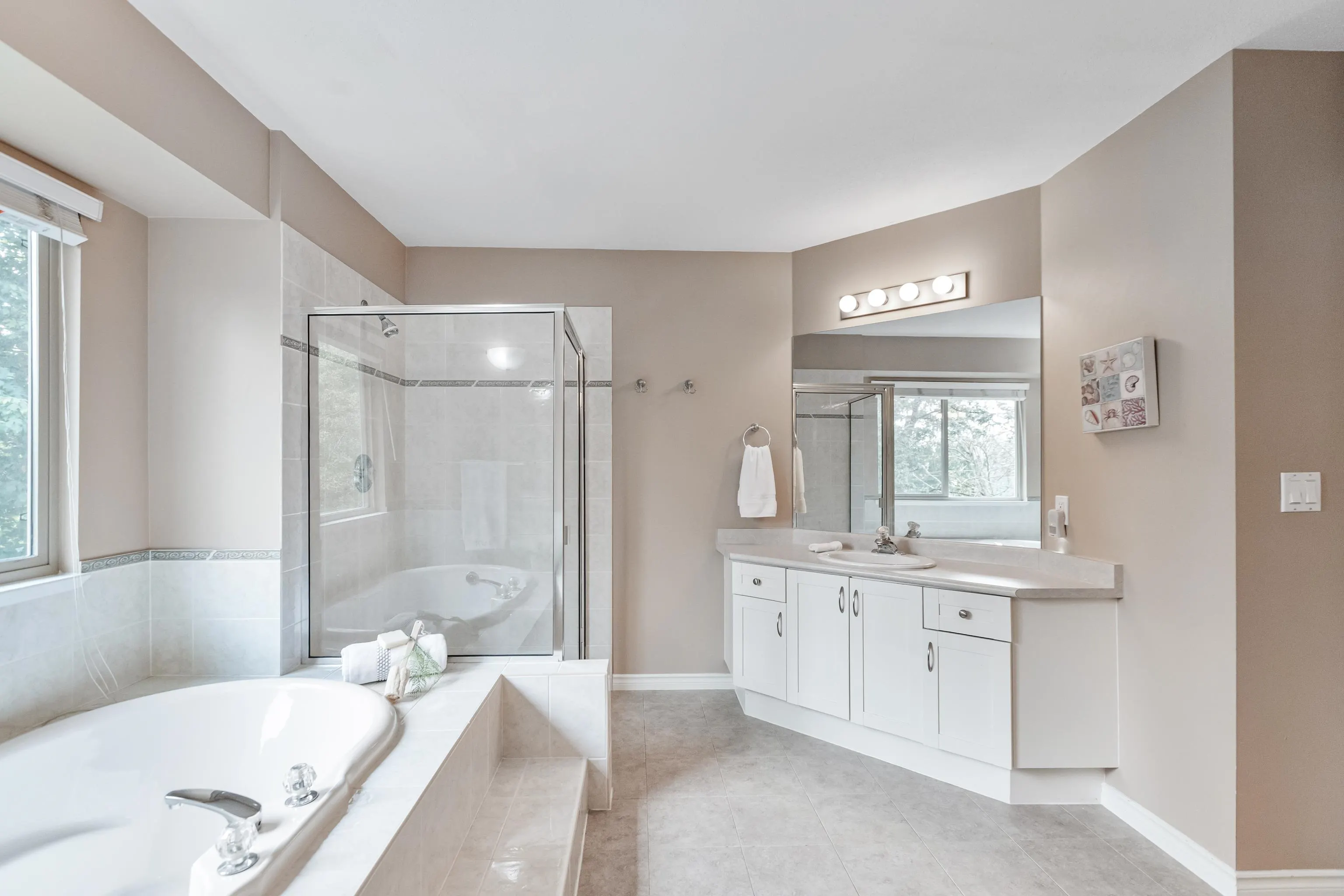 10 23281 Kanaka Way