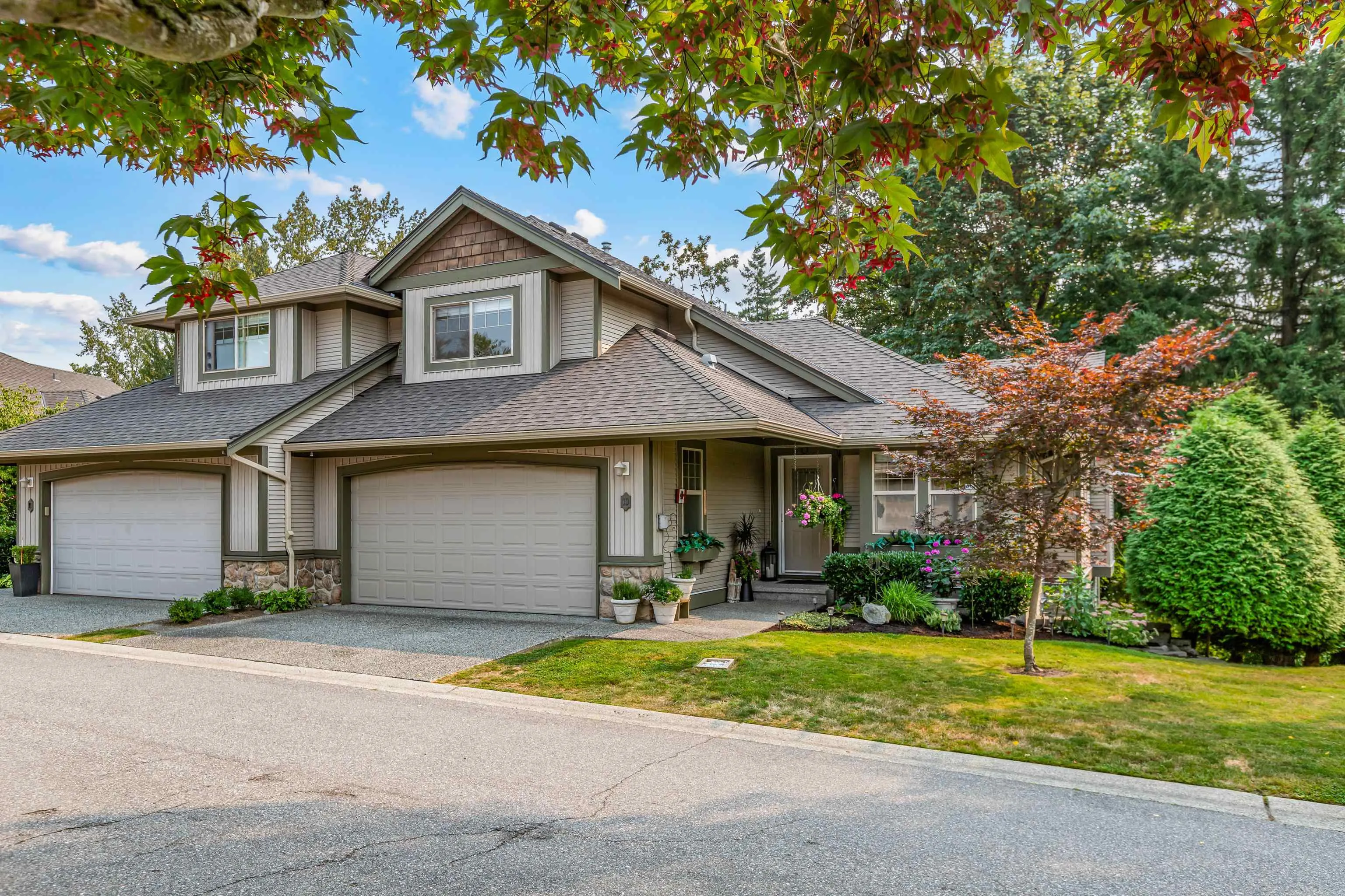 10 23281 Kanaka Way