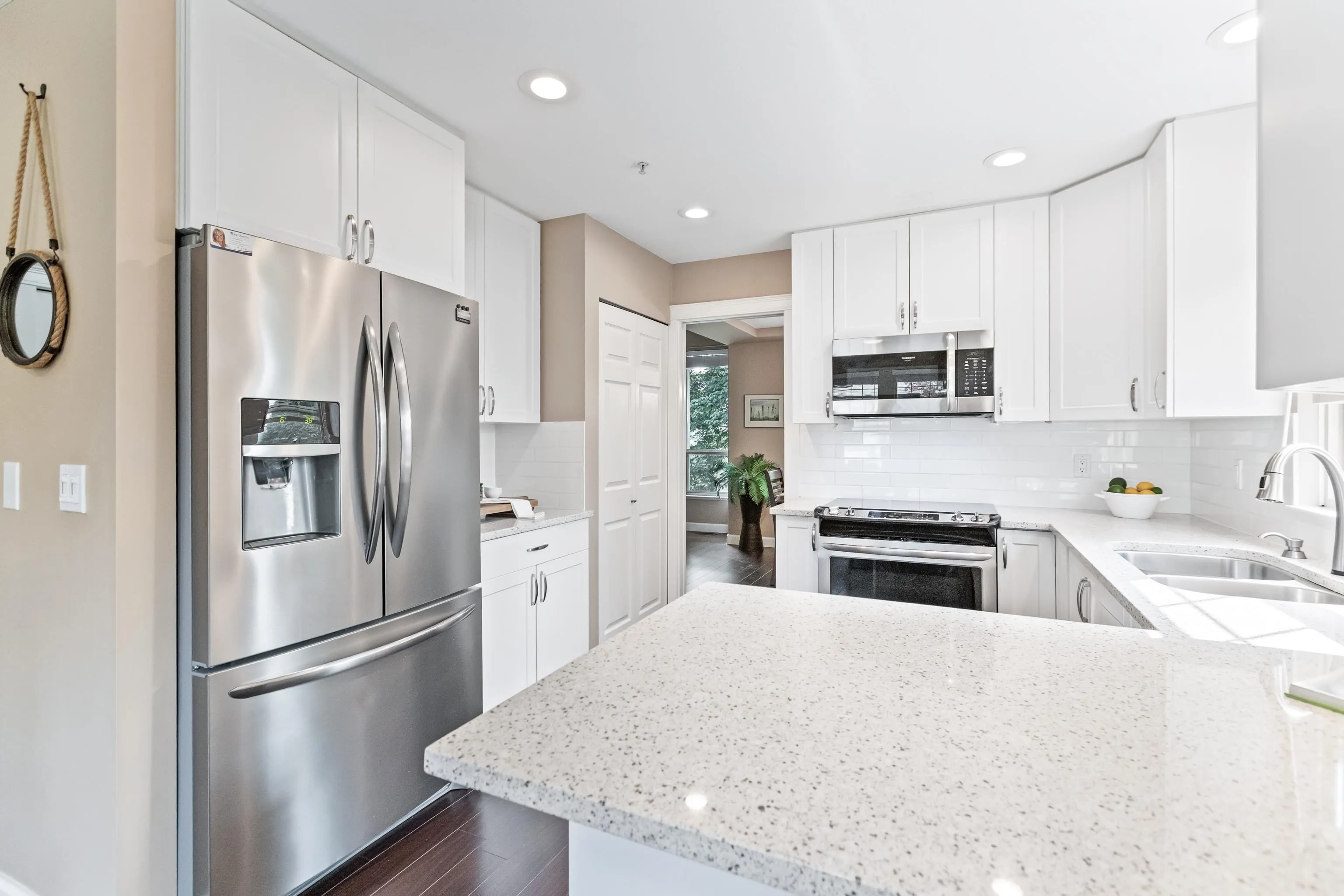 10 23281 Kanaka Way