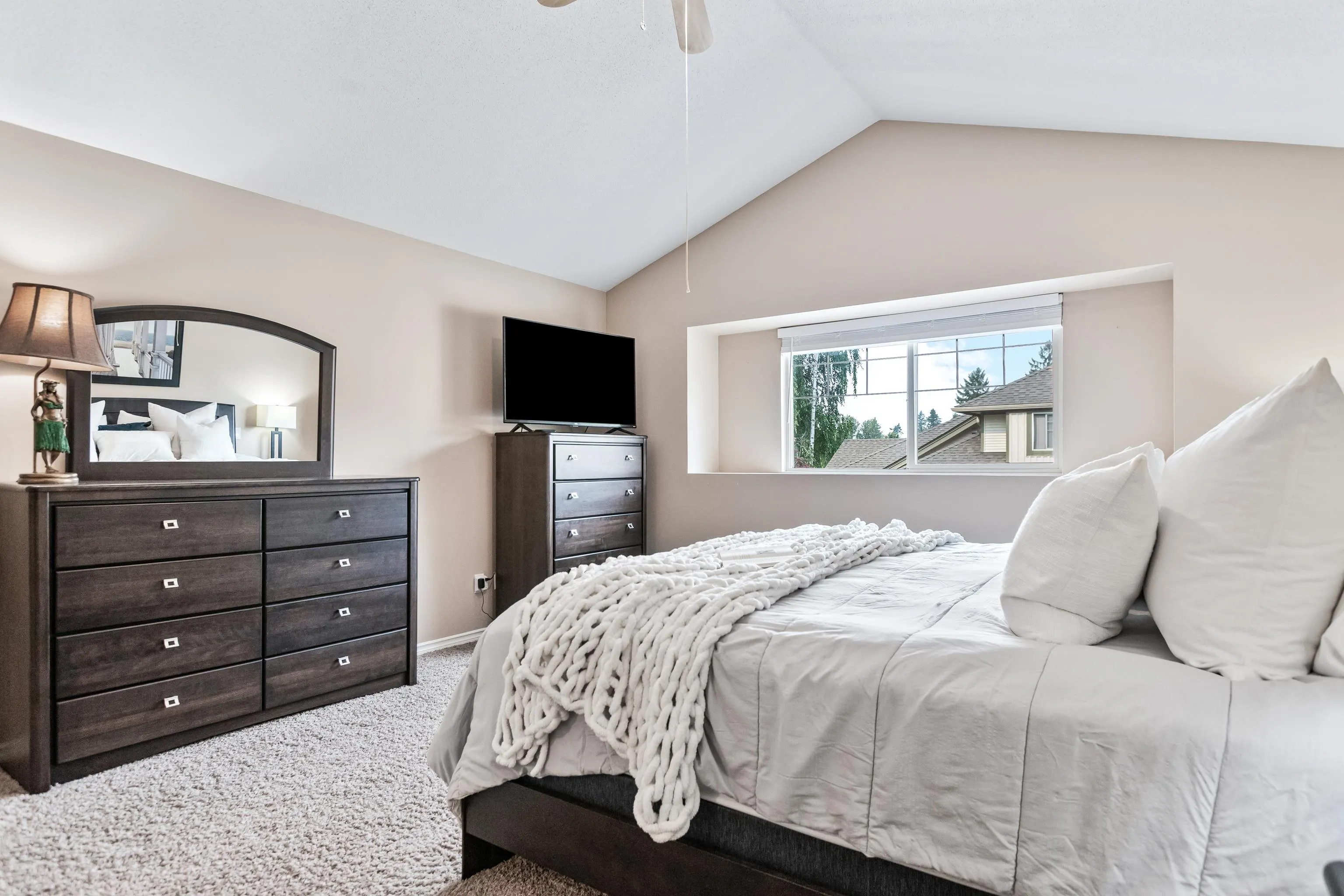 10 23281 Kanaka Way