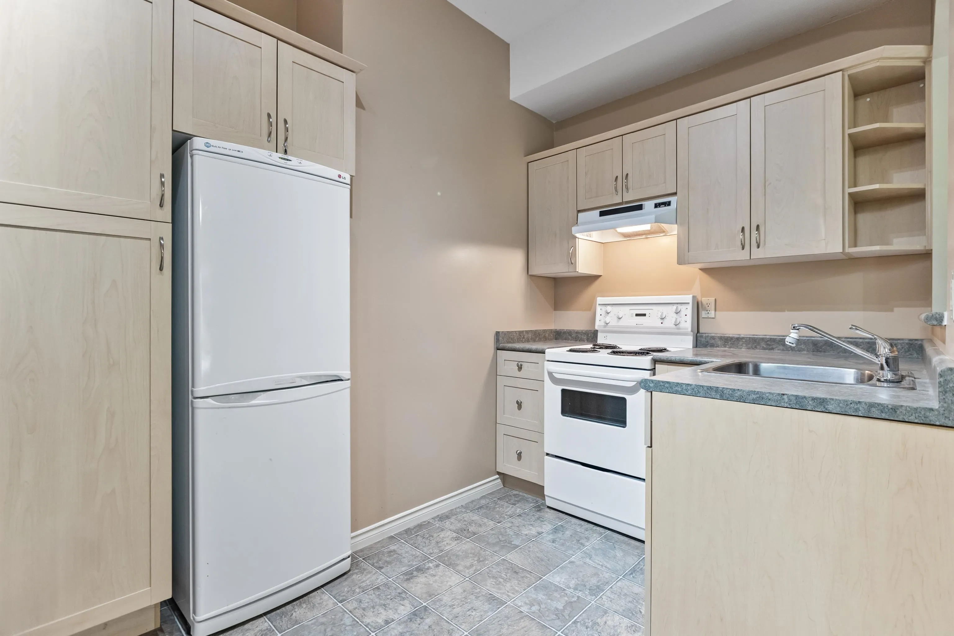 10 23281 Kanaka Way