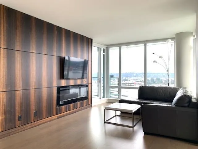 #2008 210 Salter Street