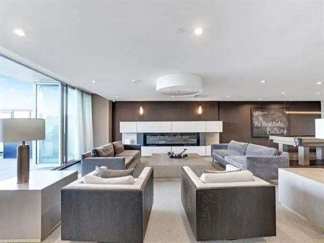 #2008 210 Salter Street