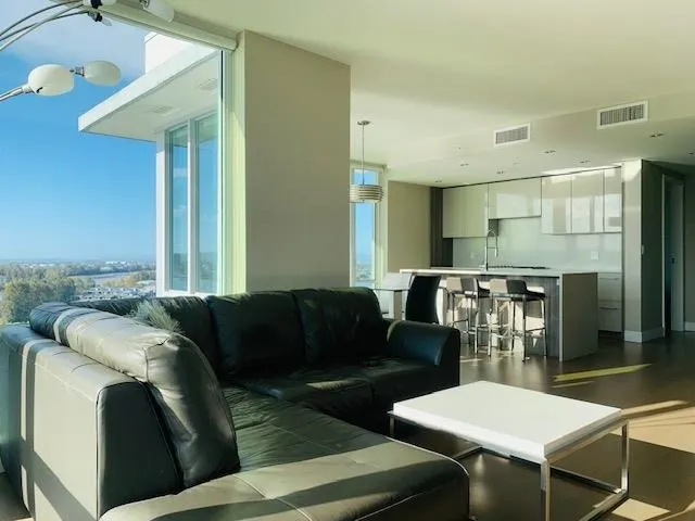 #2008 210 Salter Street