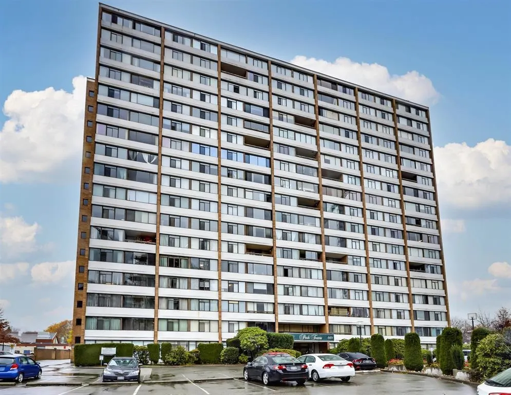 1707 6651 Minoru Boulevard