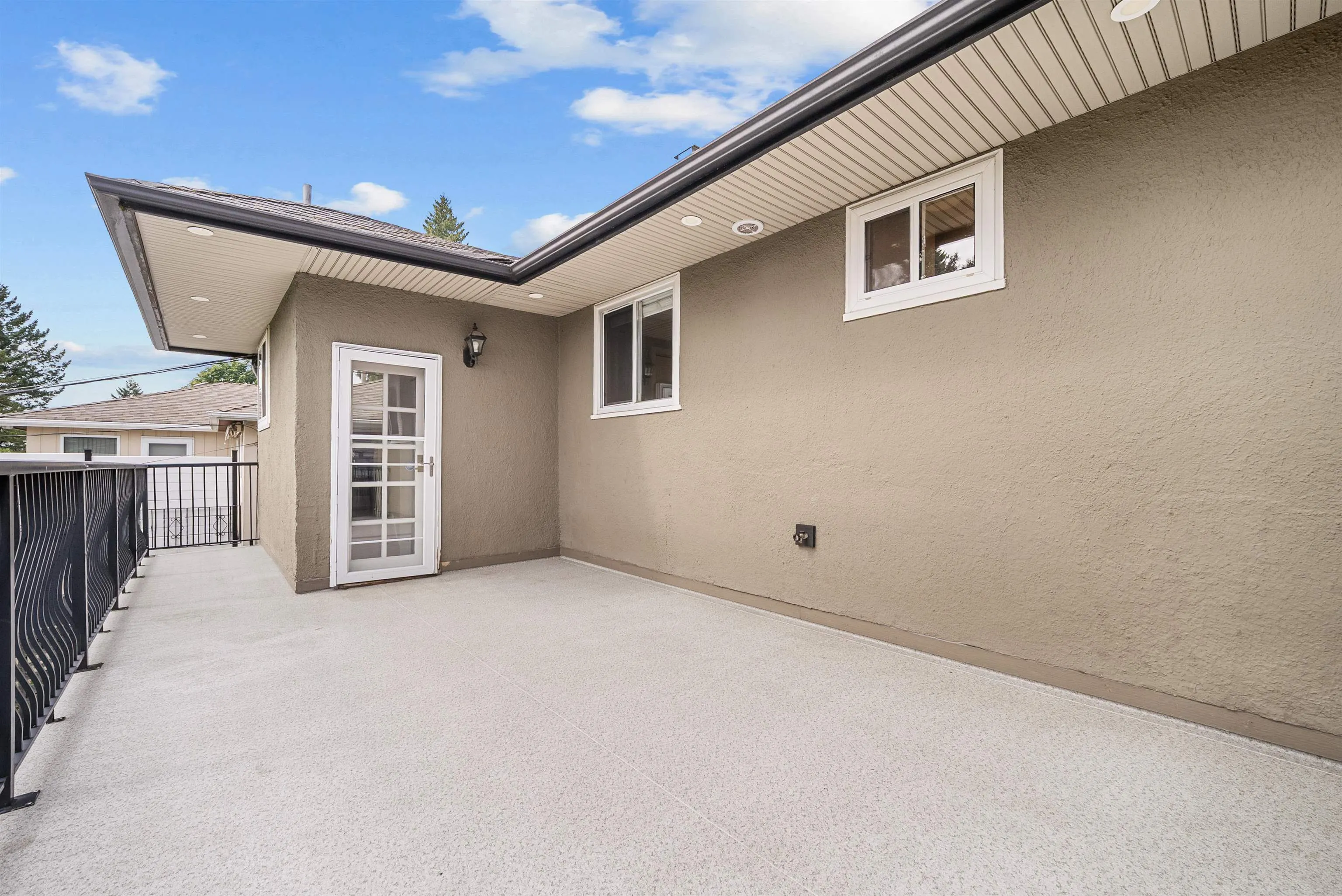 1137 Cloverley Street