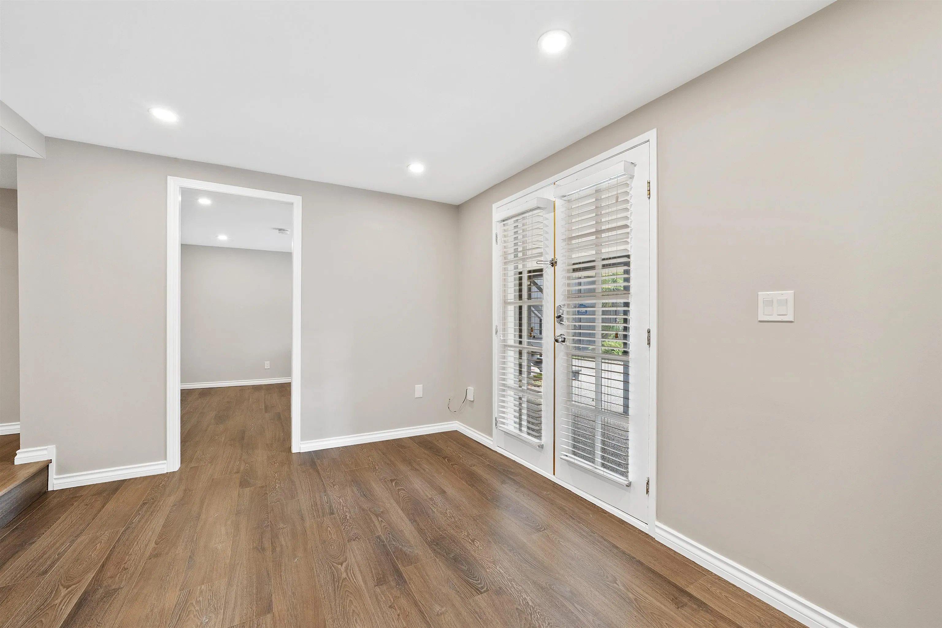 1137 Cloverley Street