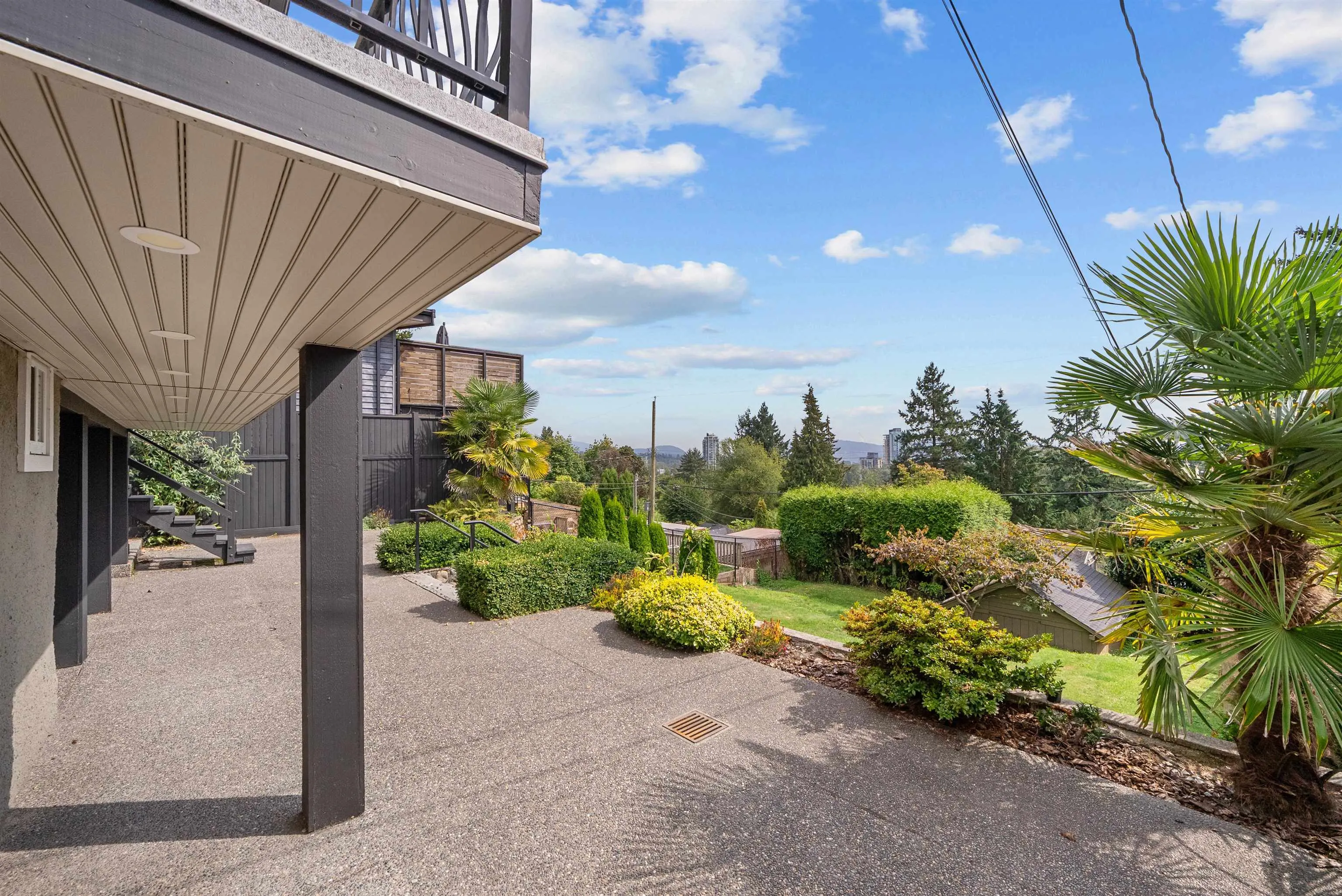1137 Cloverley Street