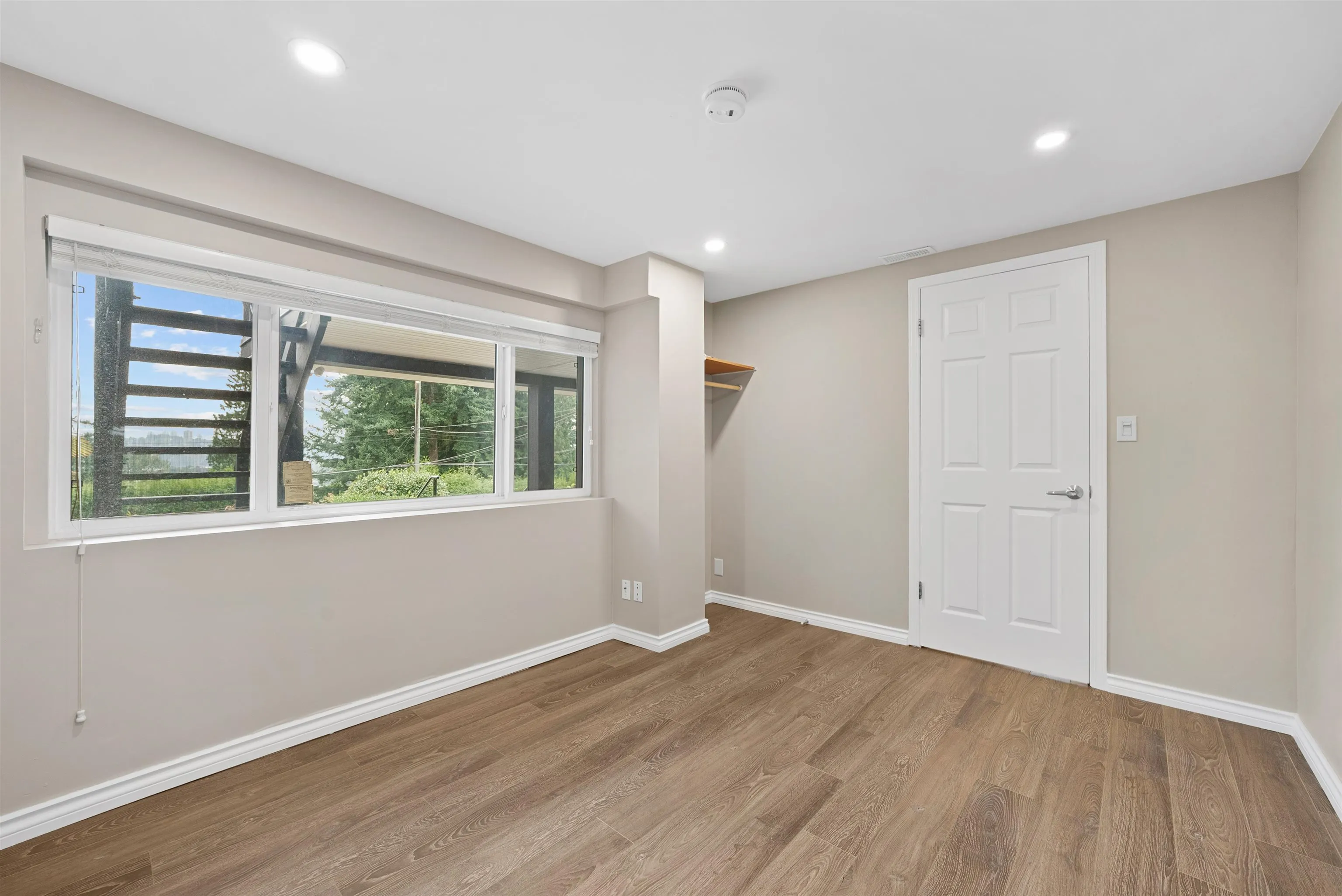 1137 Cloverley Street