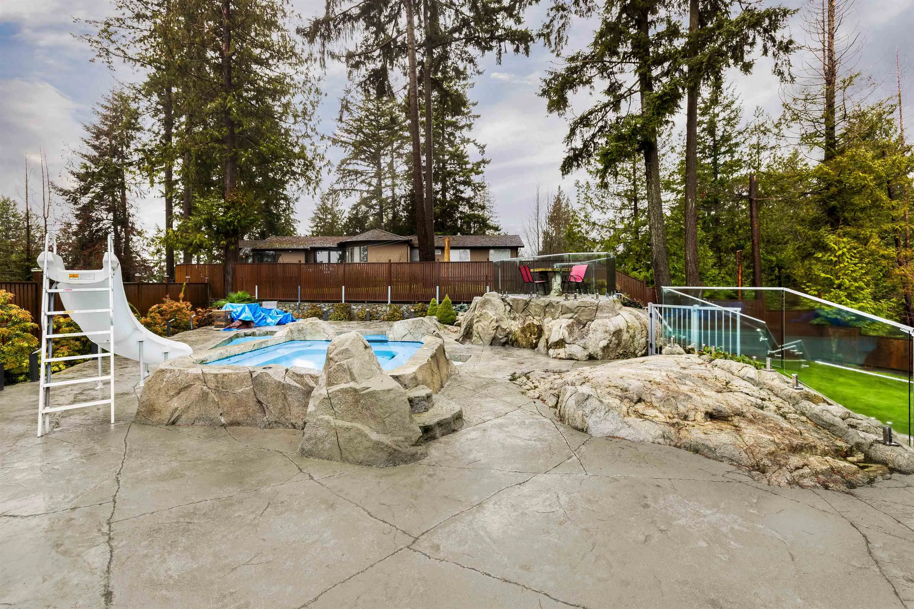 3722 Southridge Place