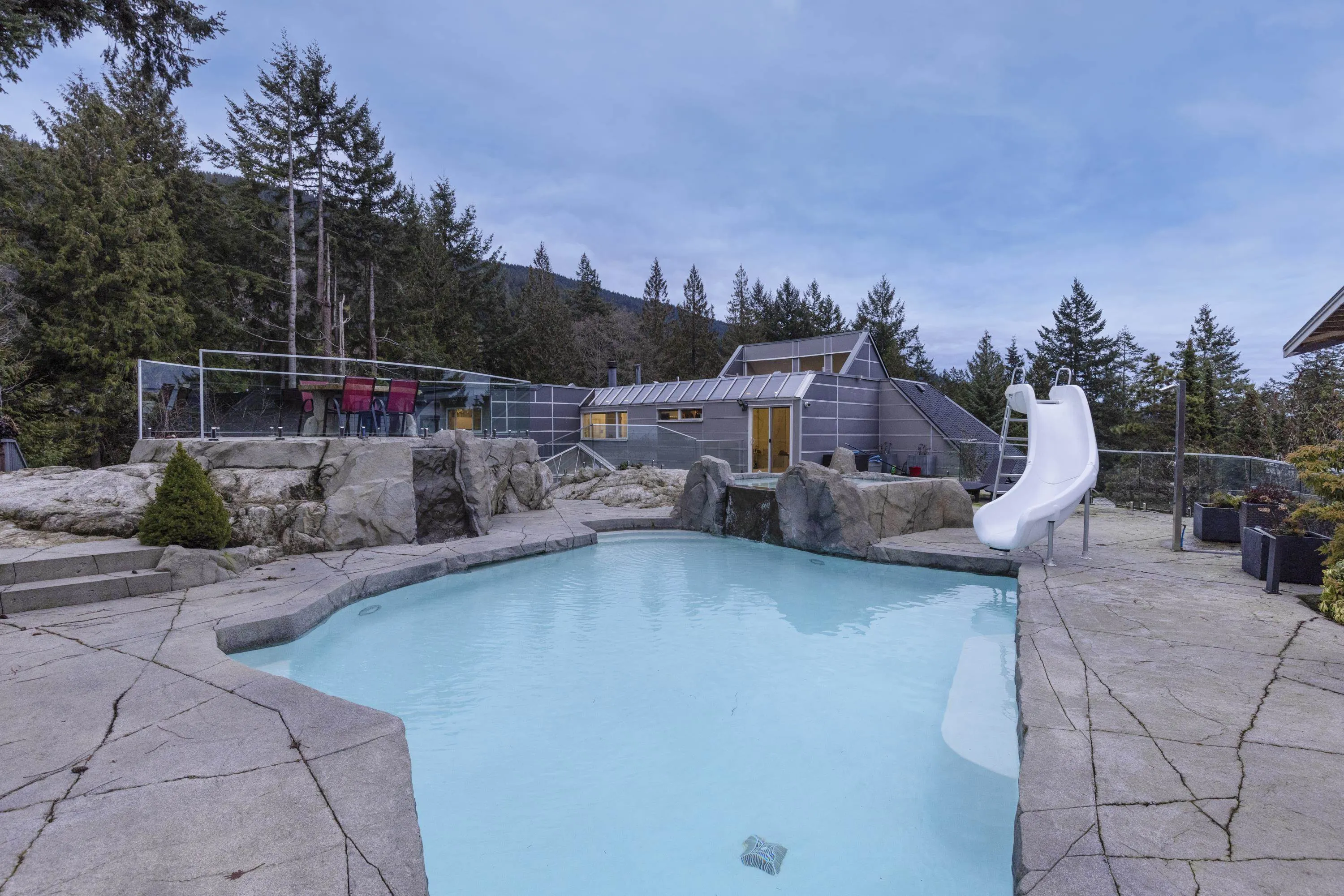 3722 Southridge Place