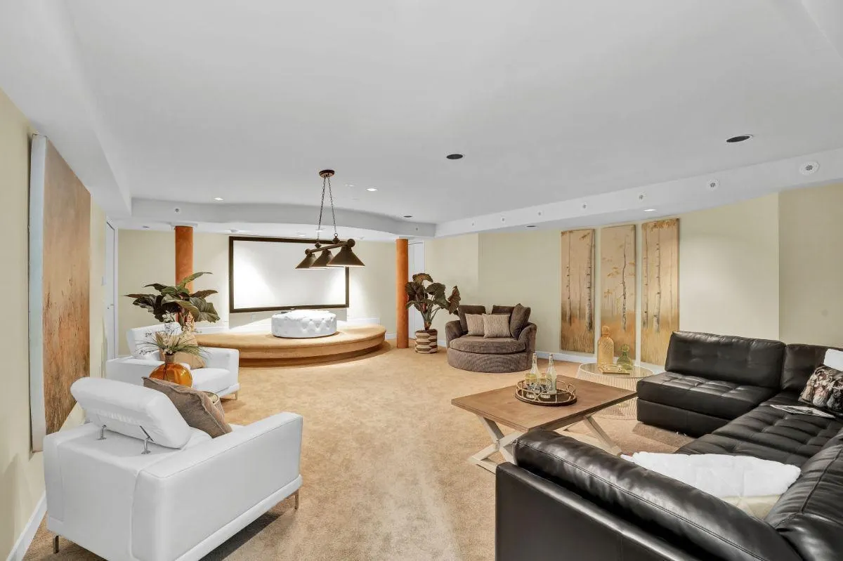 1409 Chartwell Drive