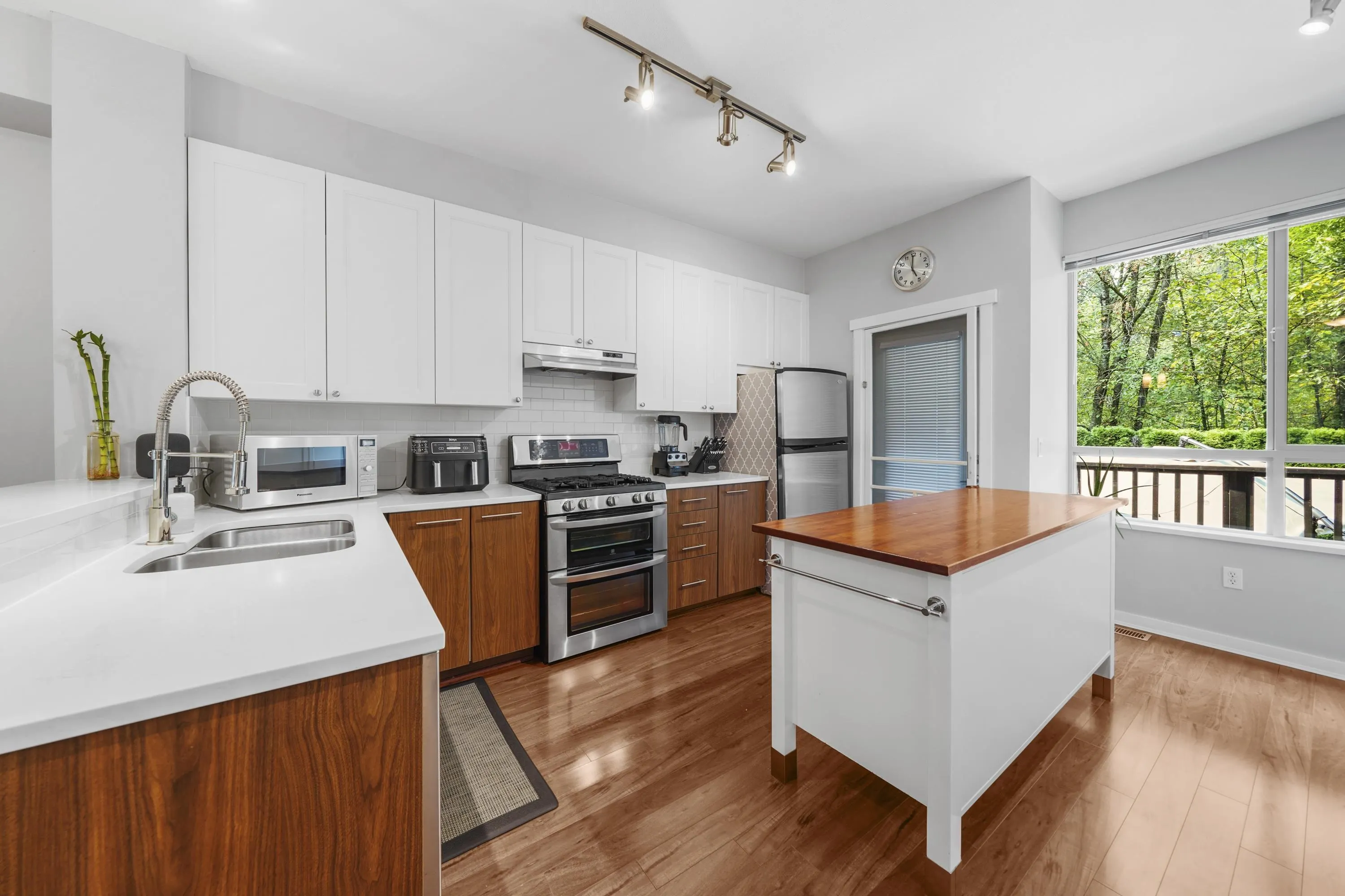 41 100 Klahanie Drive