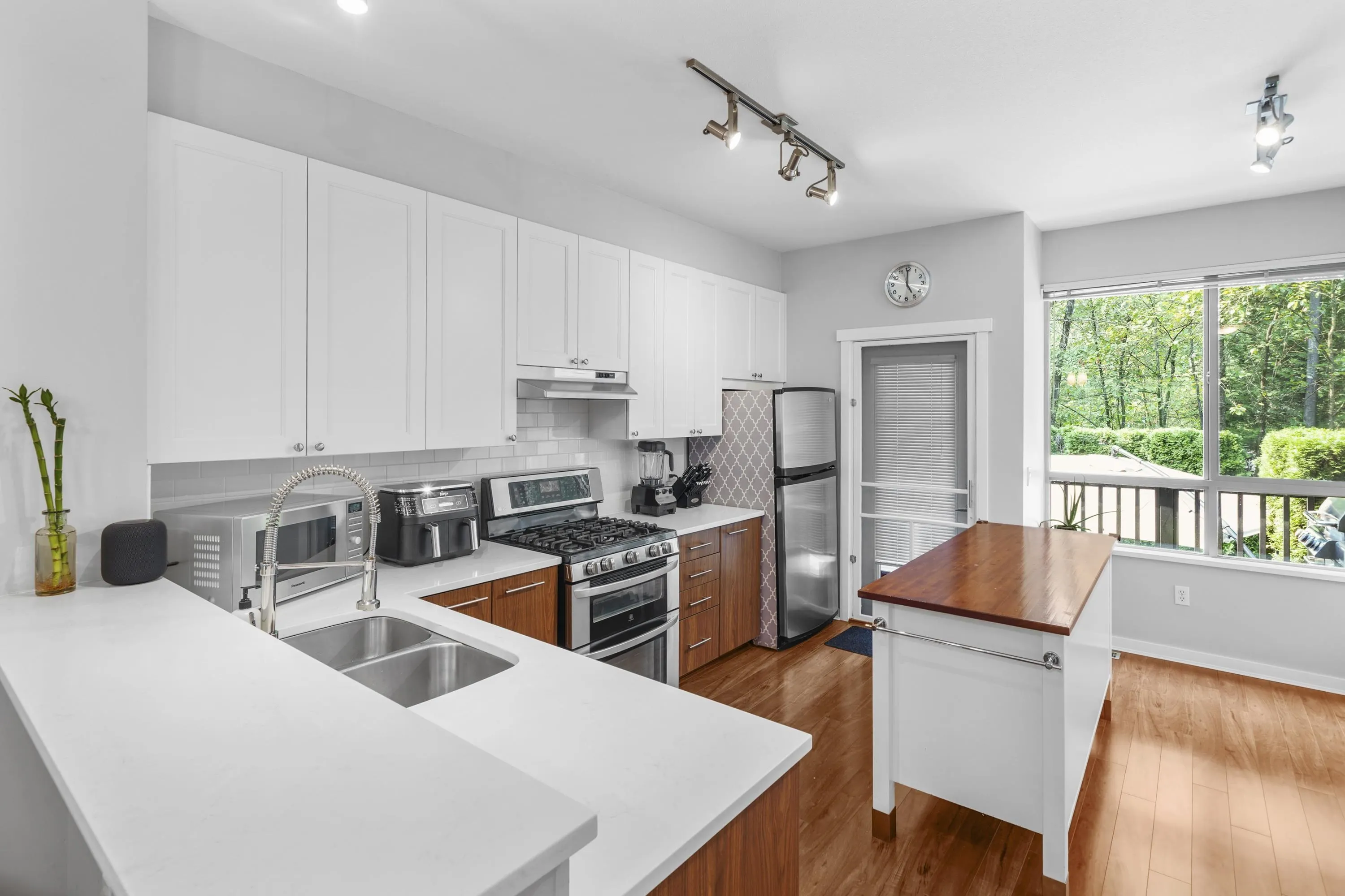 41 100 Klahanie Drive