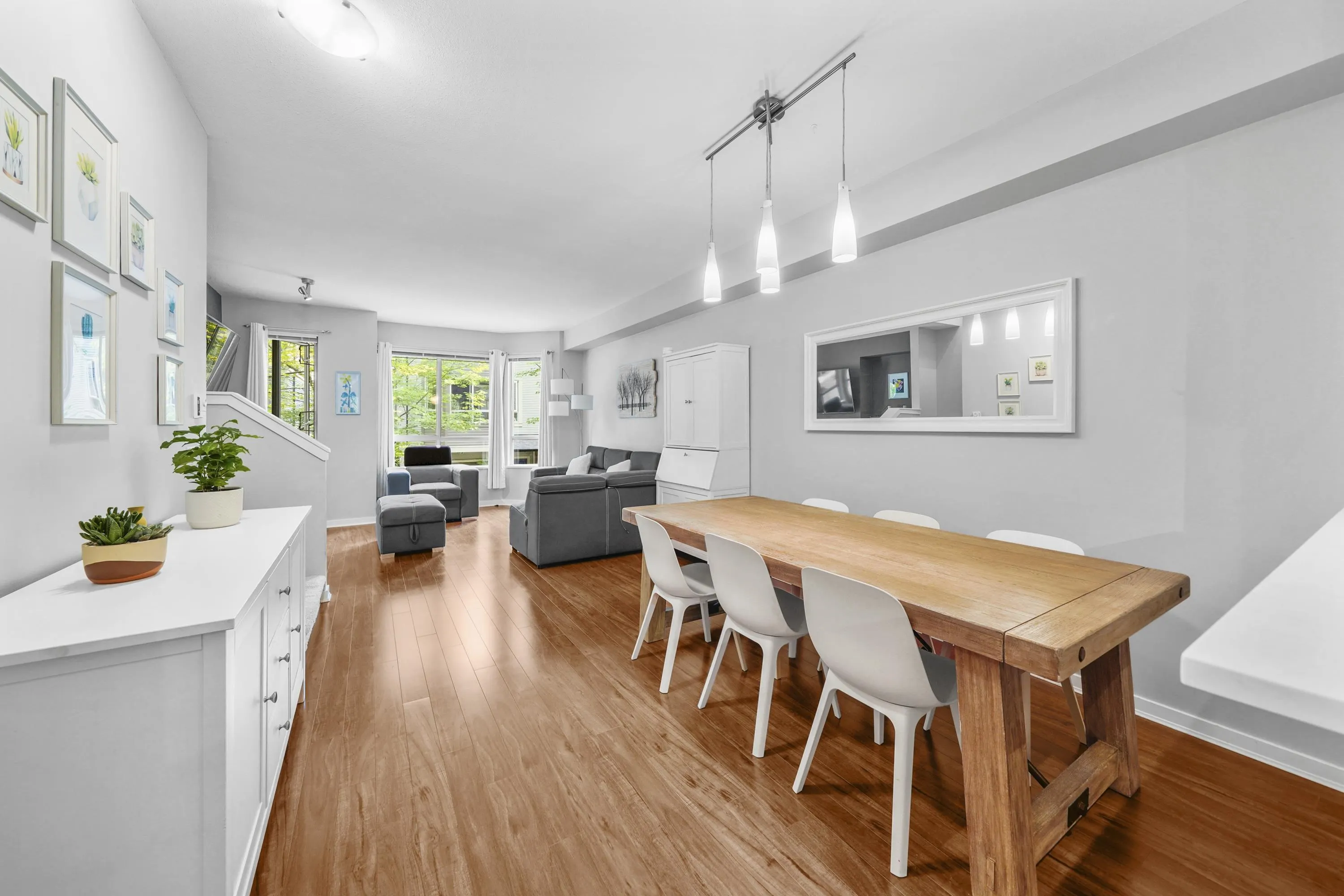 41 100 Klahanie Drive