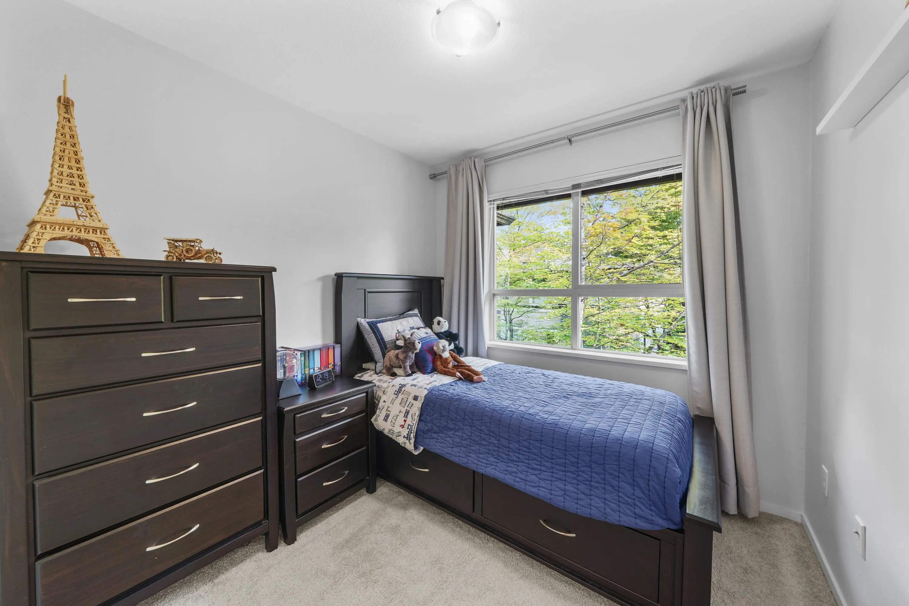 41 100 Klahanie Drive