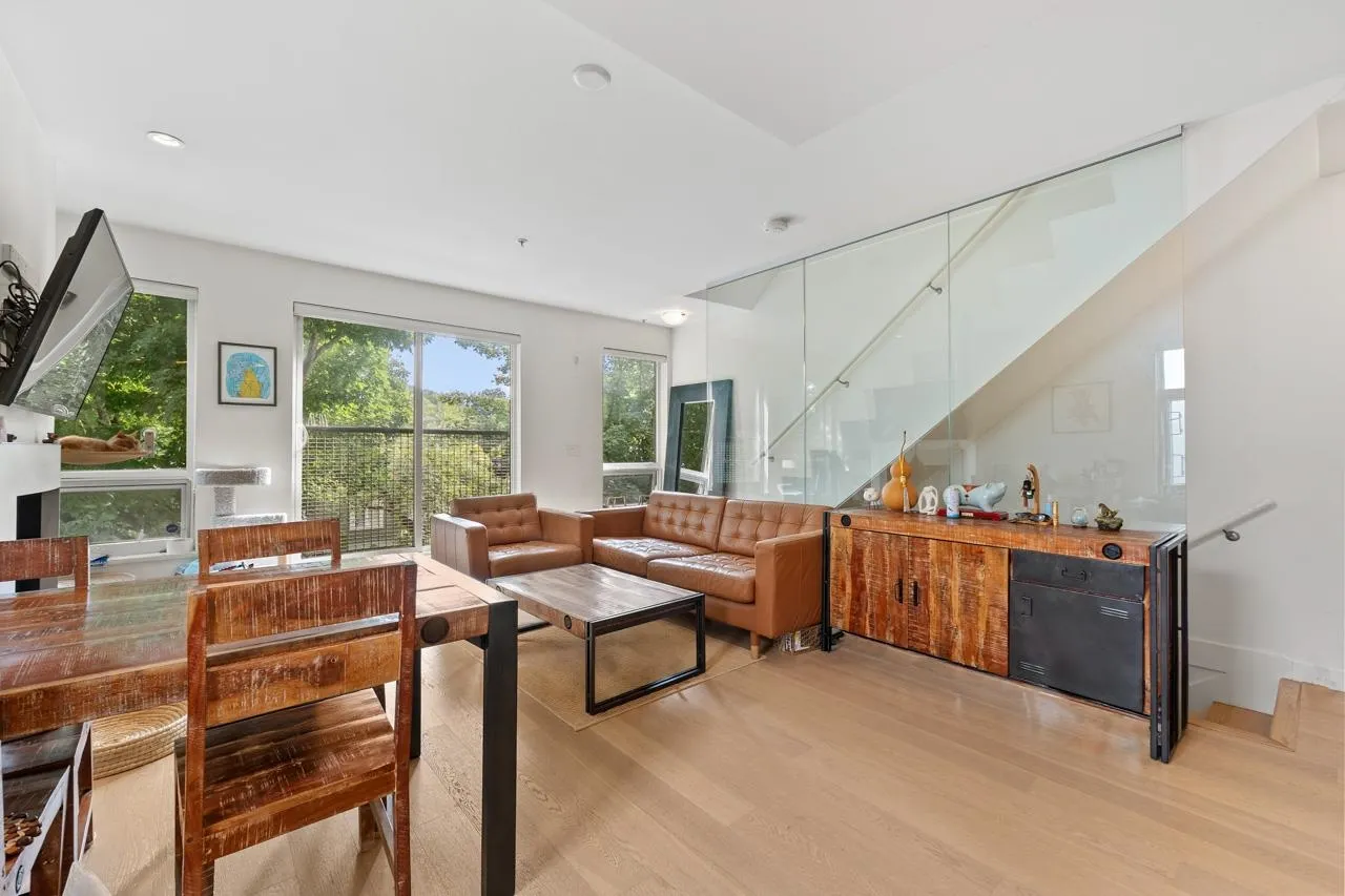 3197 St. George Street