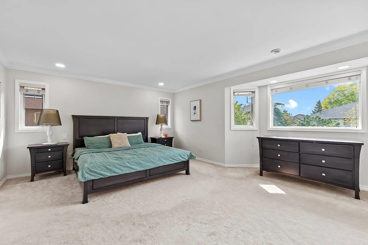 5579 Hankin Drive