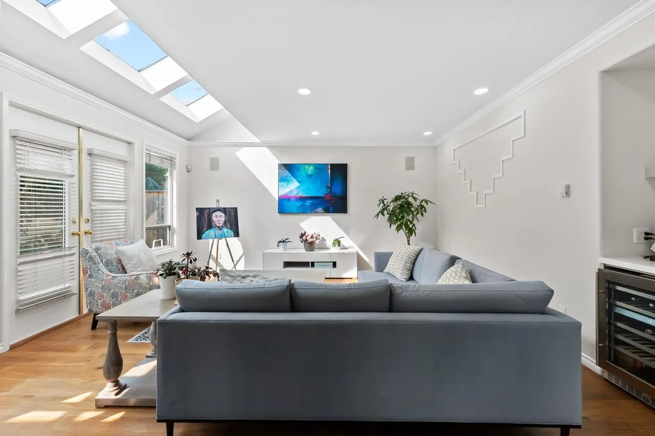 5579 Hankin Drive