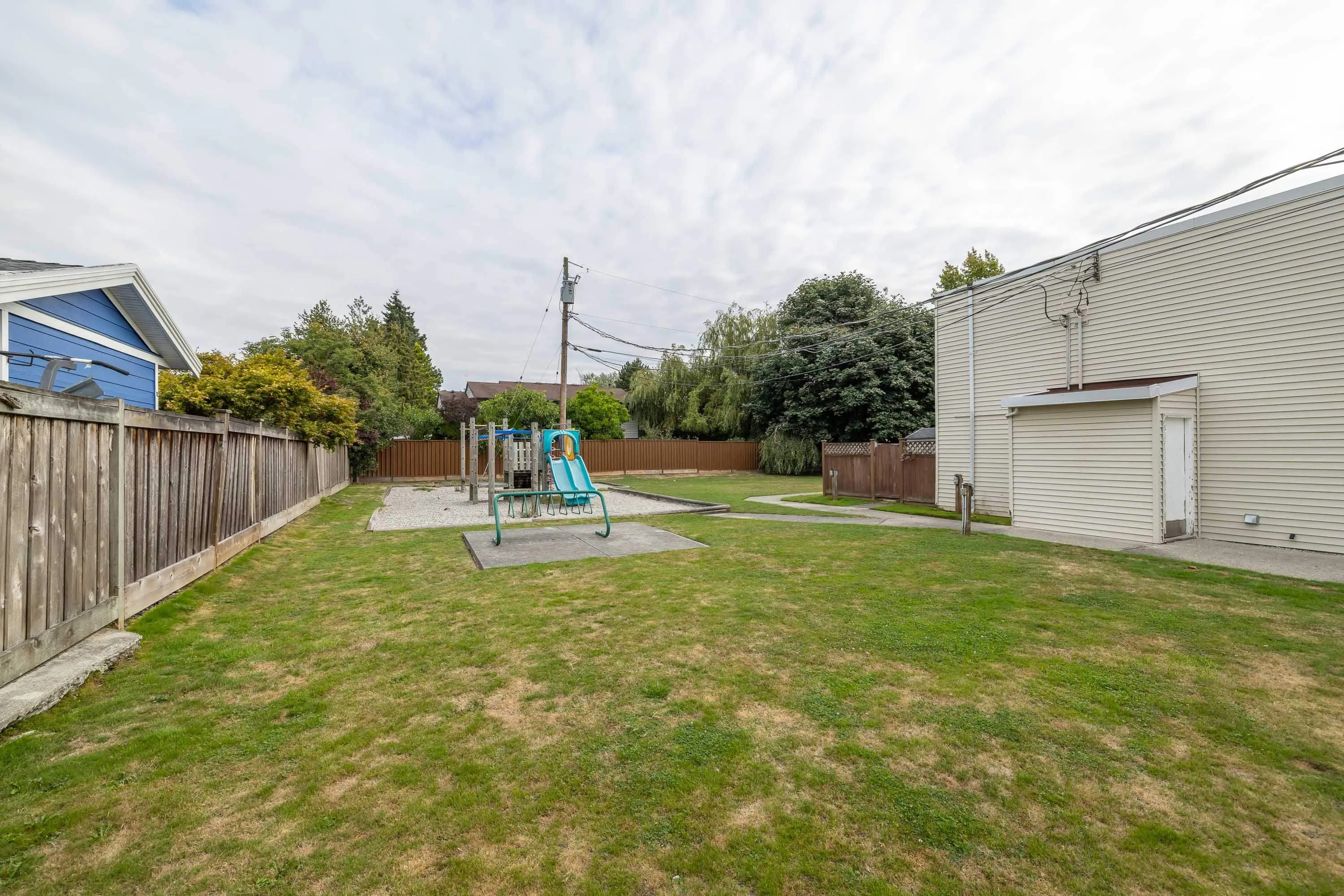 27 4949 57 Street