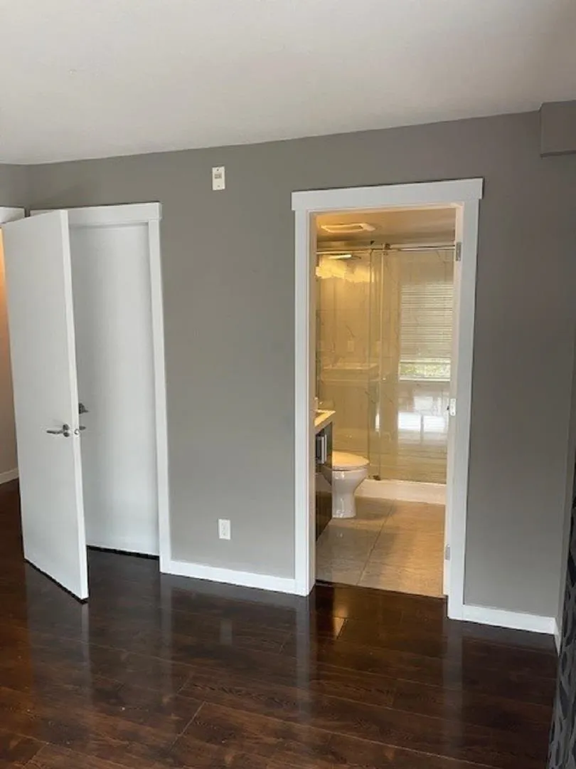 205 22318 Lougheed Highway