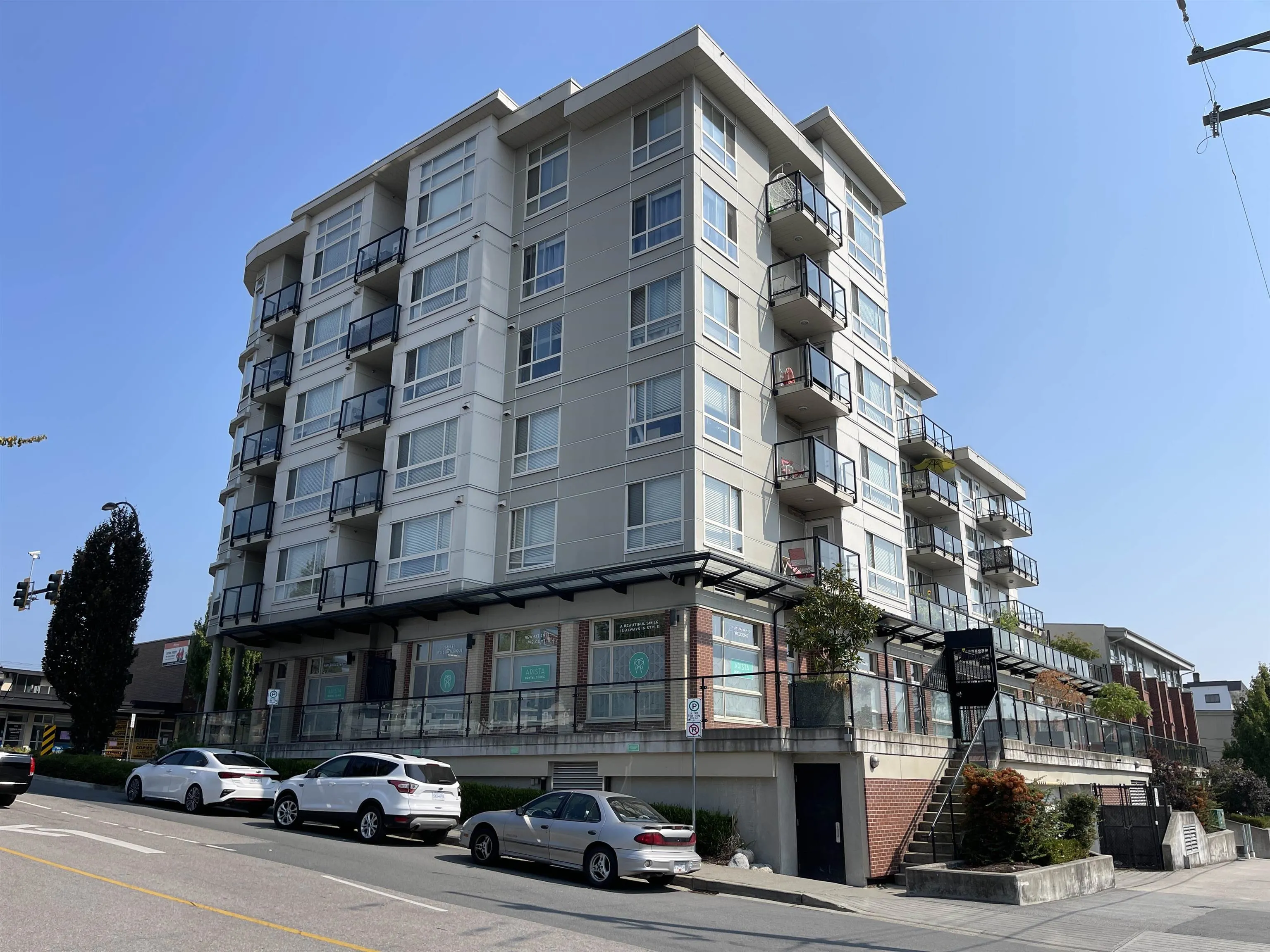 205 22318 Lougheed Highway