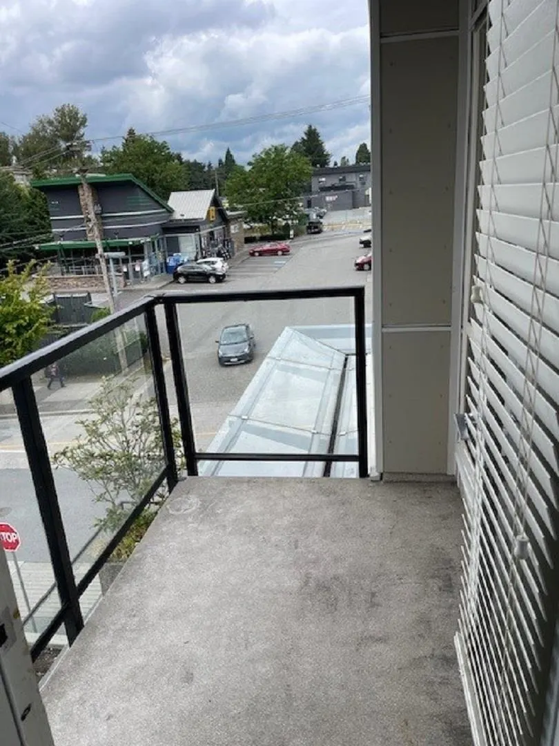 205 22318 Lougheed Highway