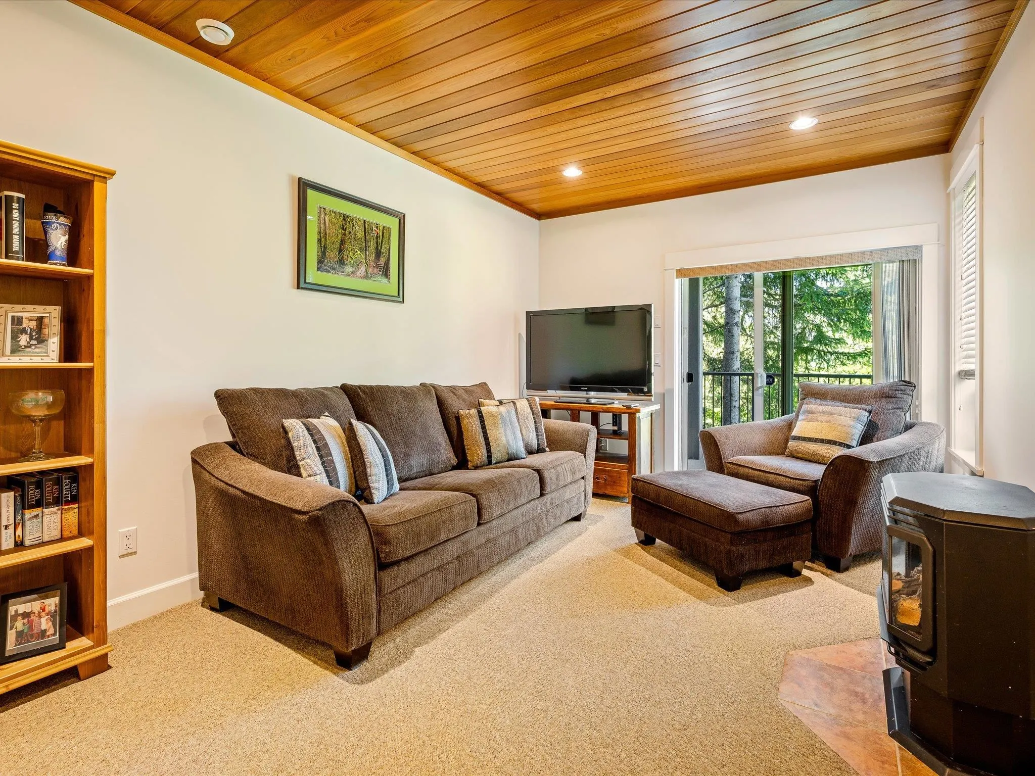 2314 Cayley Close
