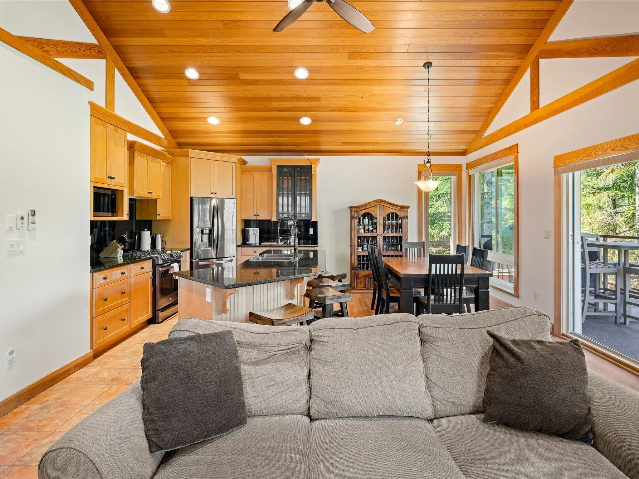2314 Cayley Close