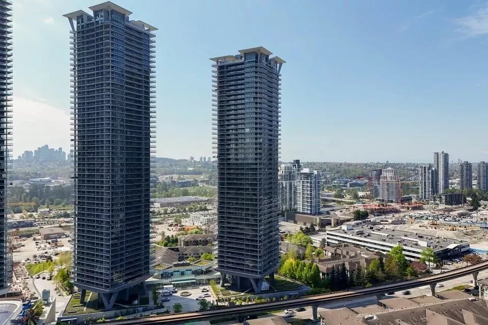 410 4720 Lougheed Highway